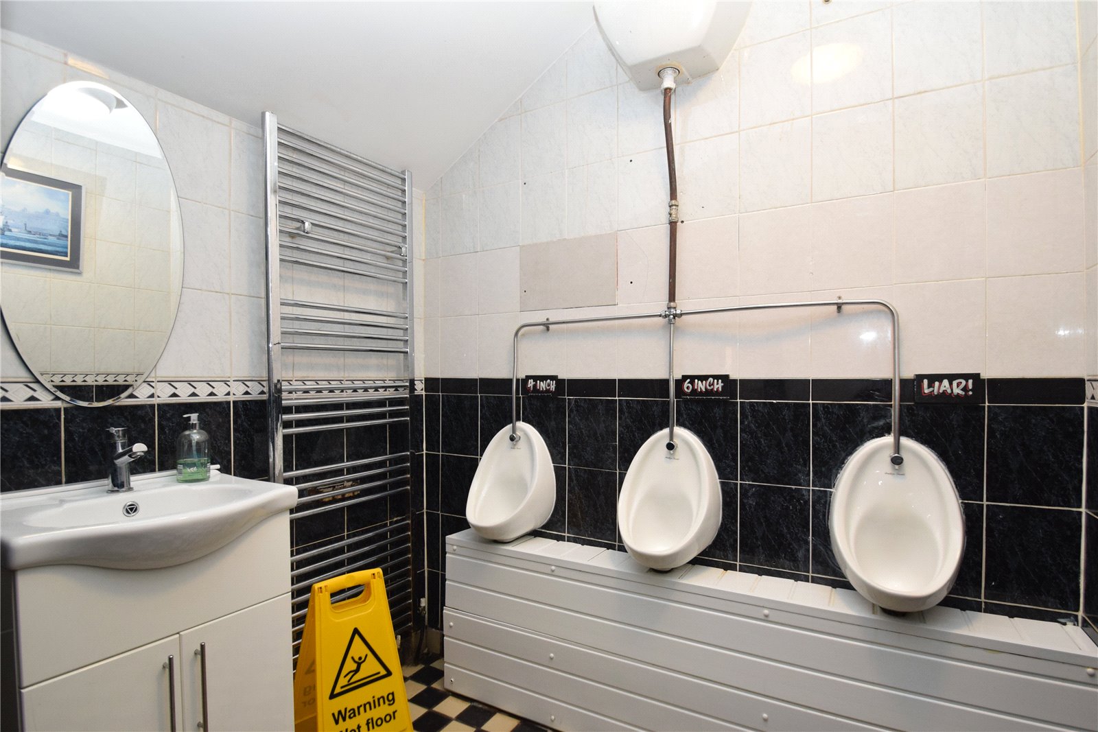 For sale in Victoria Road, Scarborough  - Property Image 10
