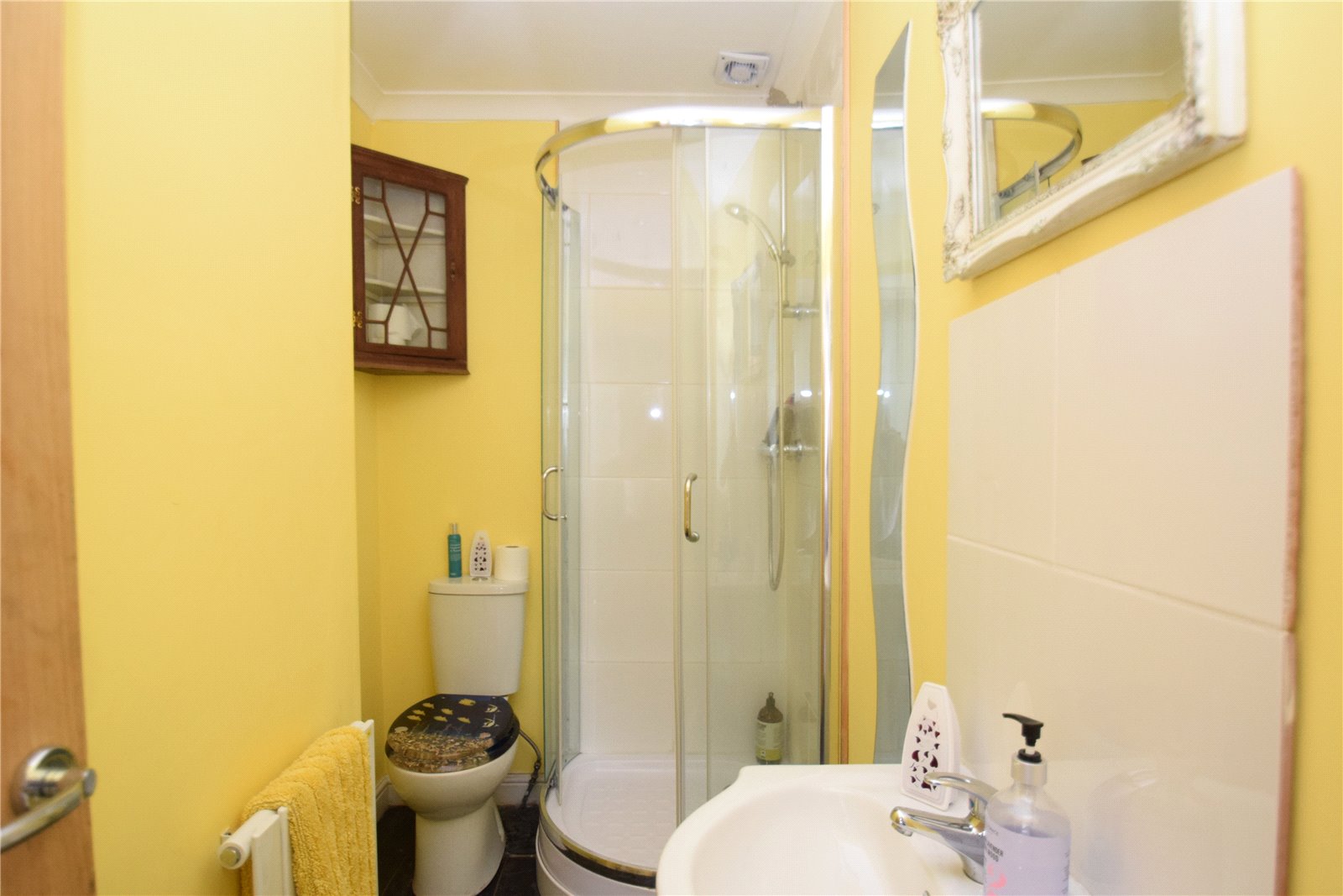 For sale in Victoria Road, Scarborough  - Property Image 14