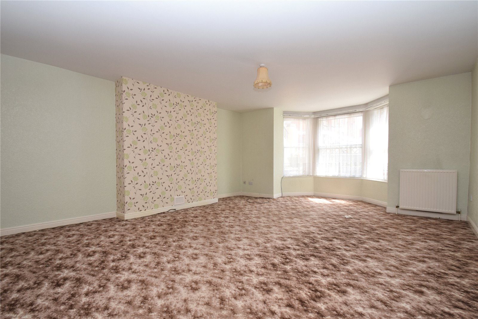 2 bed apartment for sale in Prince of Wales Terrace, Scarborough  - Property Image 3
