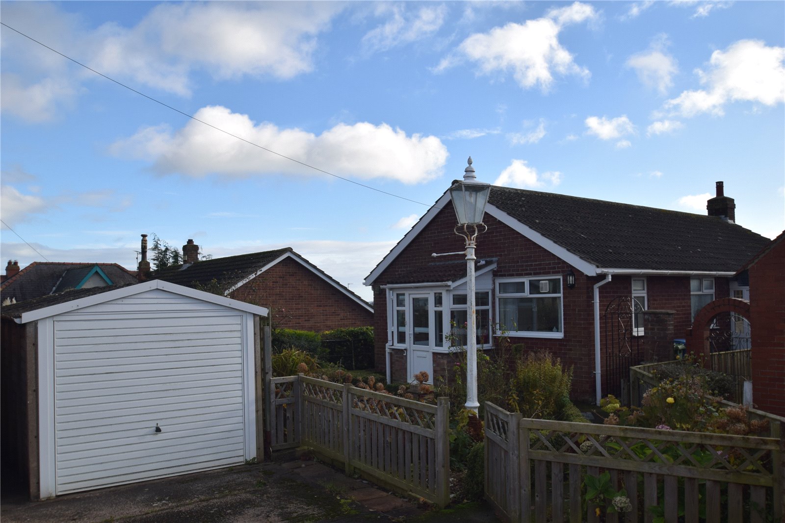 2 bed bungalow for sale in Westfield Avenue, Scarborough  - Property Image 2