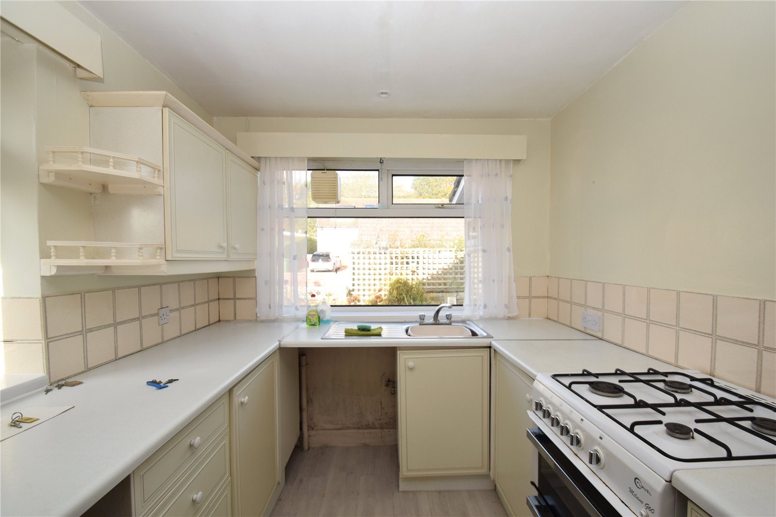 2 bed bungalow for sale in Westfield Avenue, Scarborough  - Property Image 3