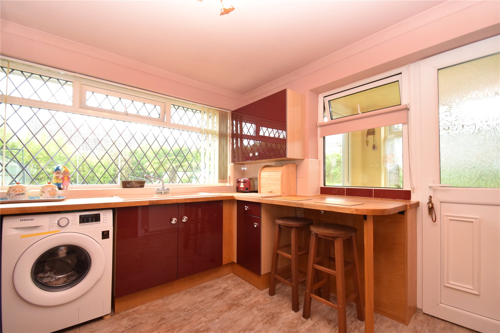 2 bed bungalow for sale in Bradworth Close, Osgodby  - Property Image 3