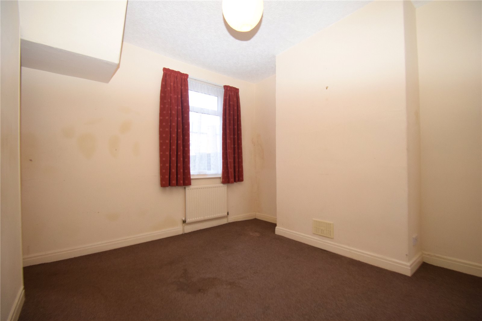 2 bed house for sale in Hampton Road, Scarborough  - Property Image 3