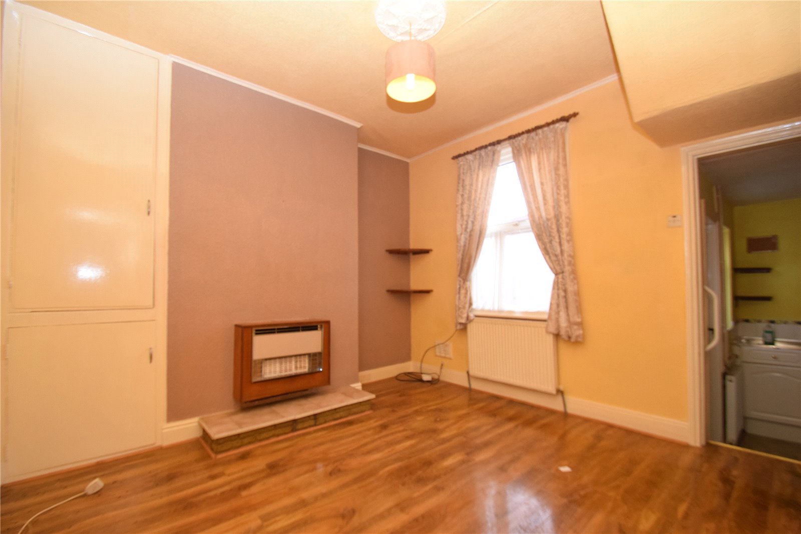 3 bed house for sale in Commercial Street, Scarborough  - Property Image 3