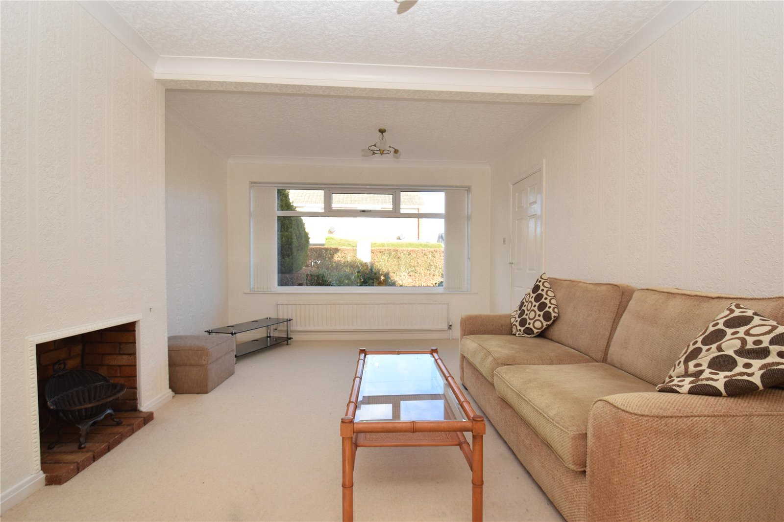 3 bed house for sale in West Garth Gardens, Cayton  - Property Image 2