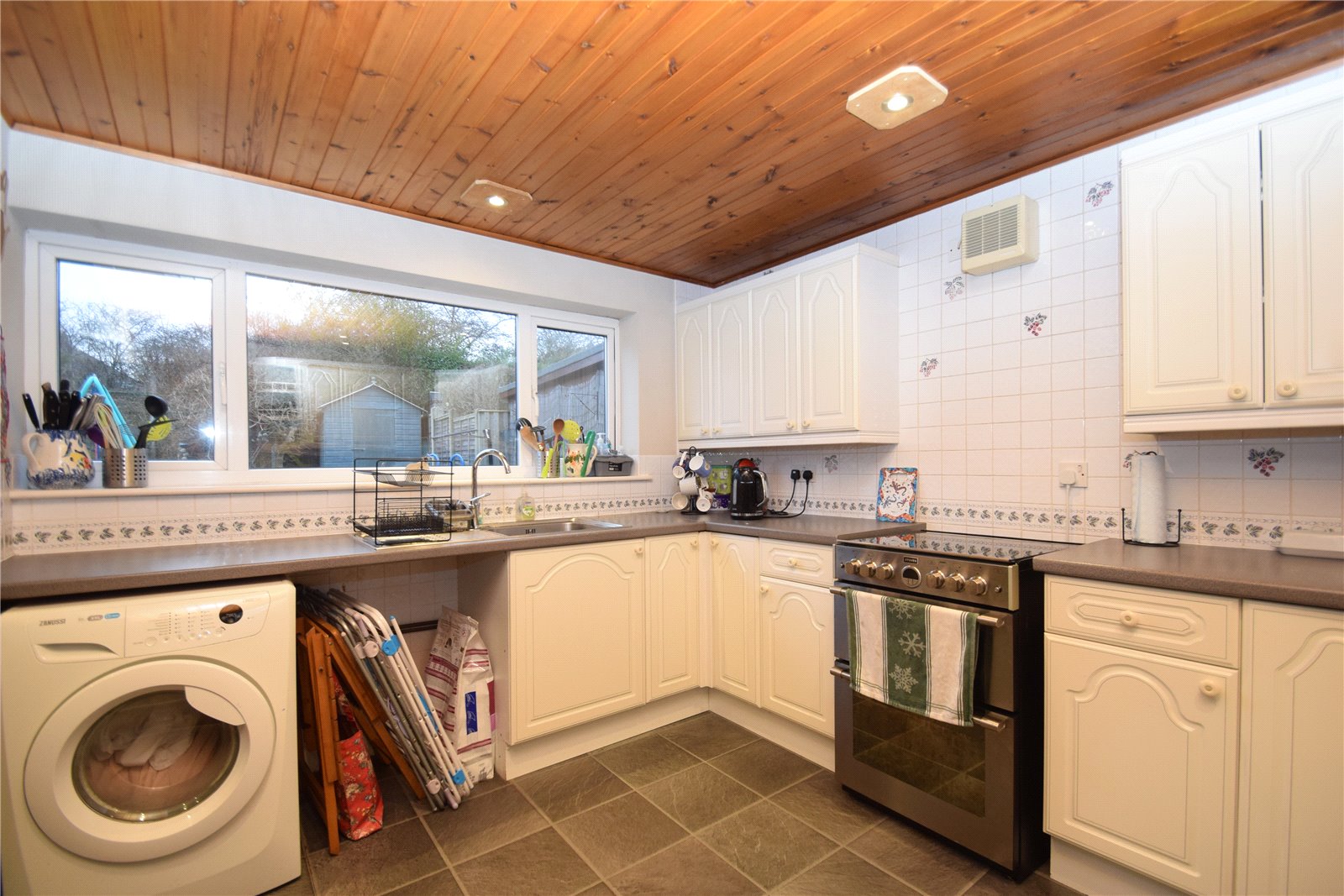 3 bed house for sale in Newlands Park Crescent, Scarborough  - Property Image 6
