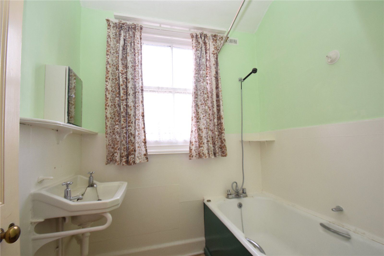 4 bed house for sale in Garfield Road, Scarborough  - Property Image 8