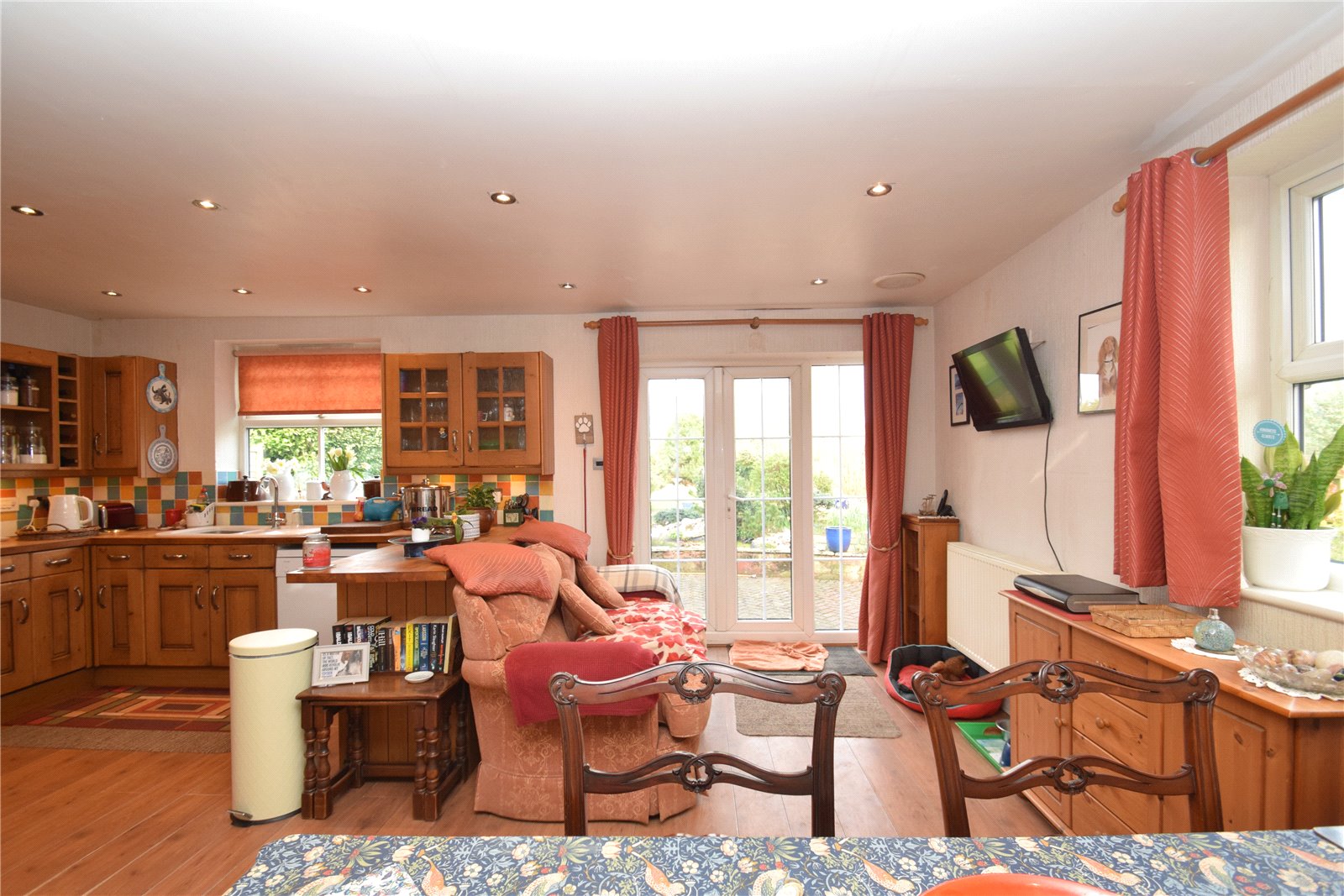4 bed house for sale in Main Street, Potter Brompton  - Property Image 6