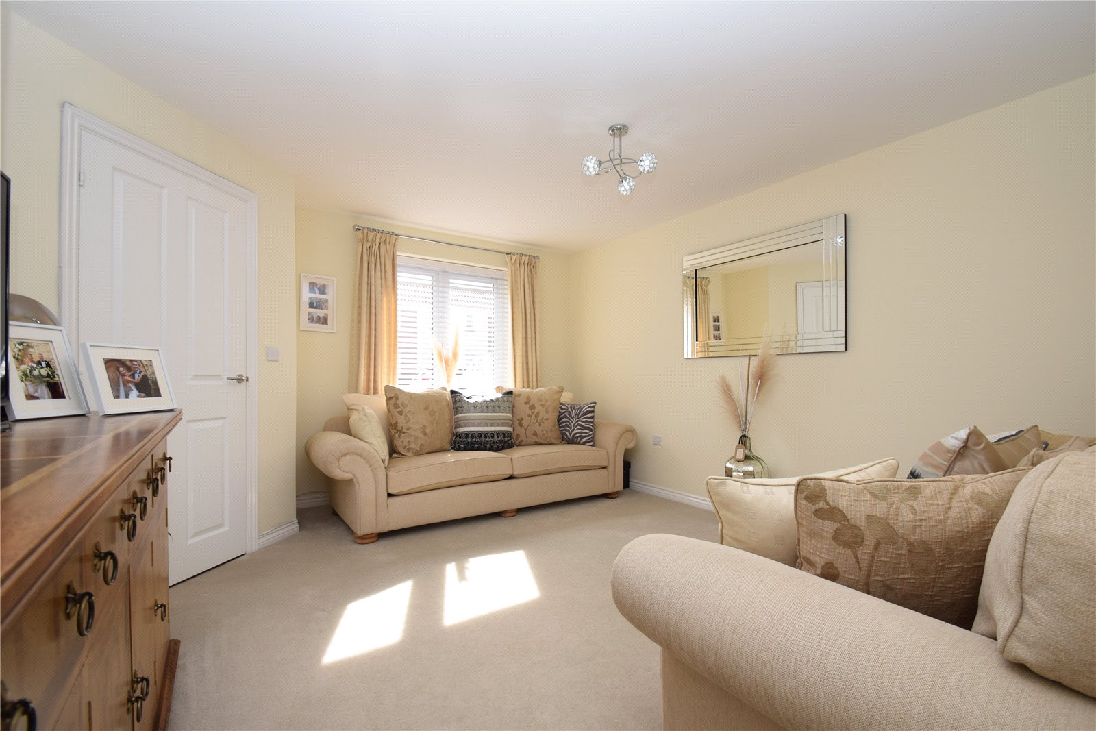 3 bed house for sale in Snapdragon Lane, Scalby  - Property Image 2