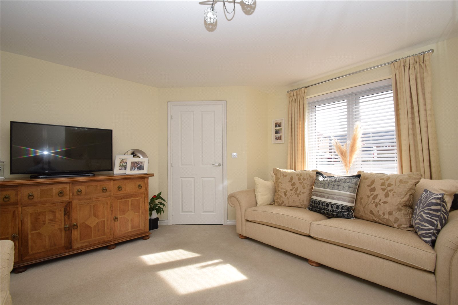3 bed house for sale in Snapdragon Lane, Scalby  - Property Image 3