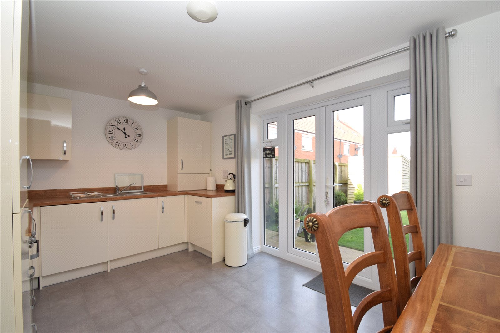 3 bed house for sale in Snapdragon Lane, Scalby  - Property Image 6