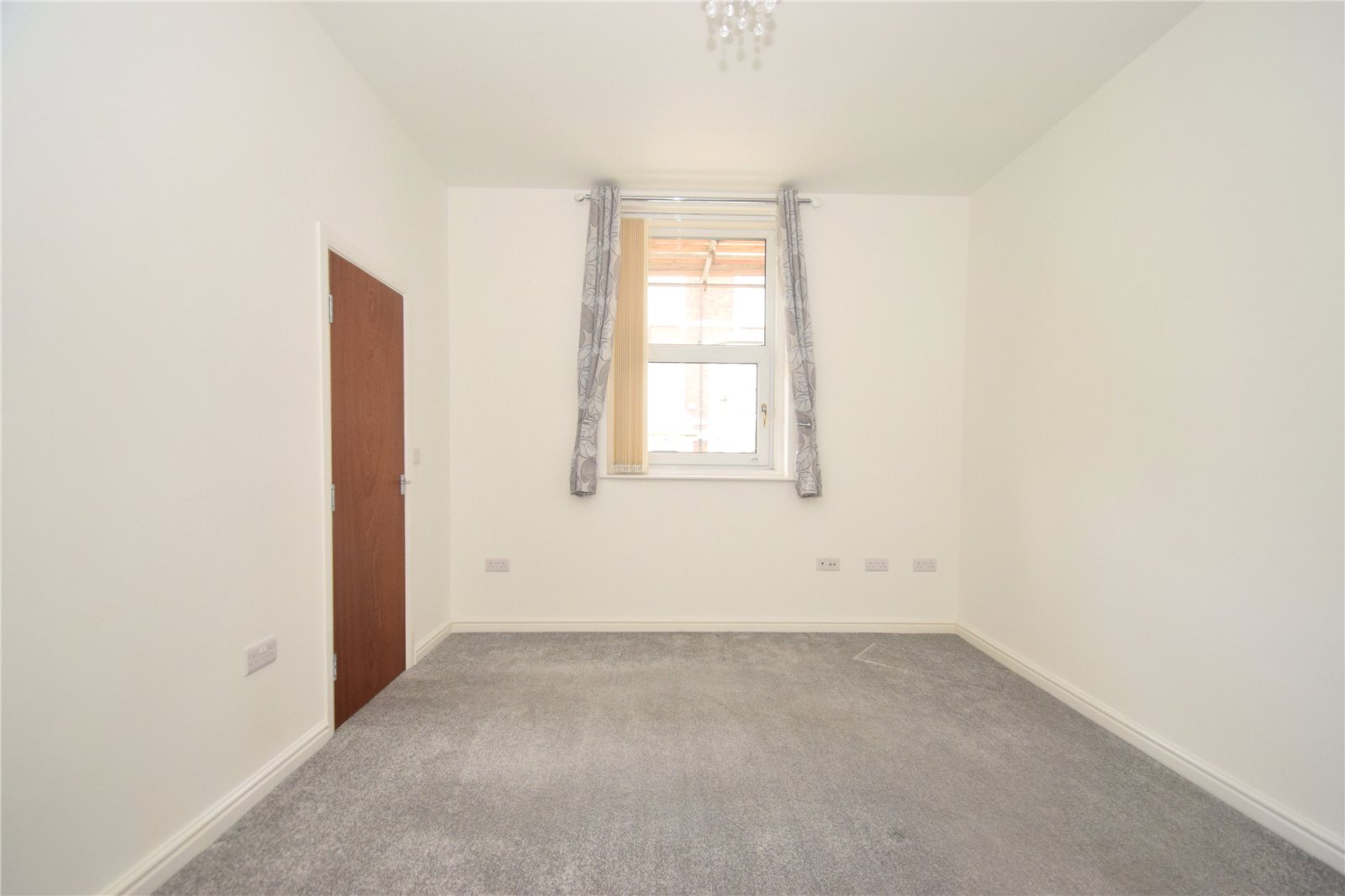 1 bed apartment to rent in West Street, Scarborough  - Property Image 4