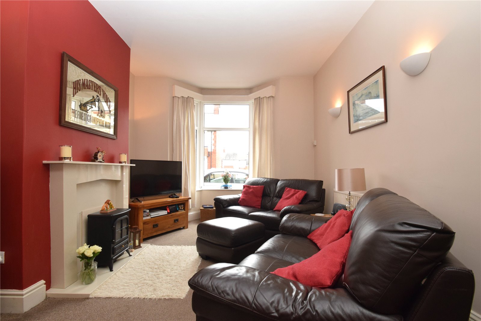 2 bed house for sale in Park Road, Scarborough  - Property Image 3