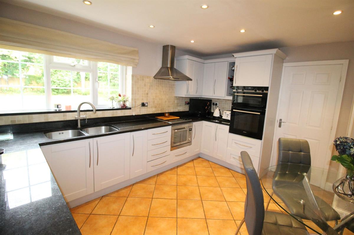 4 bed detached house for sale in Barncroft Close, Macclesfield 8