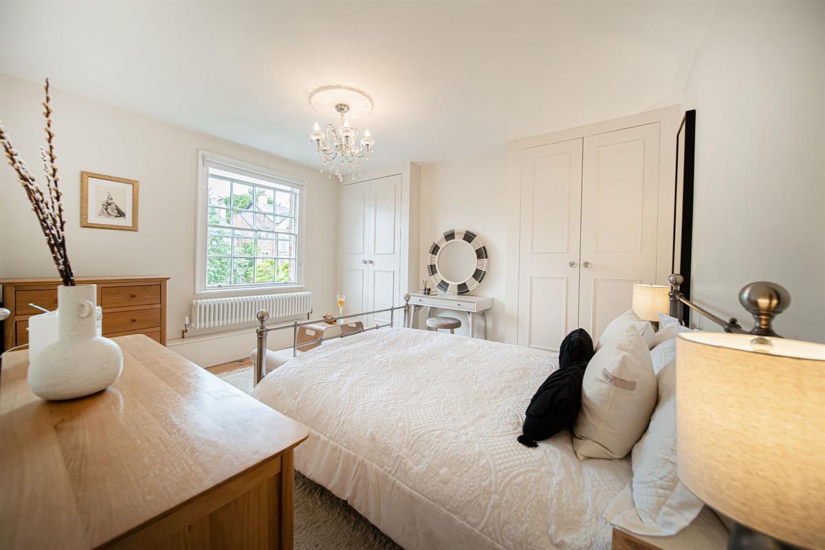 4 bed end of terrace house for sale in The Downs, Altrincham  - Property Image 7