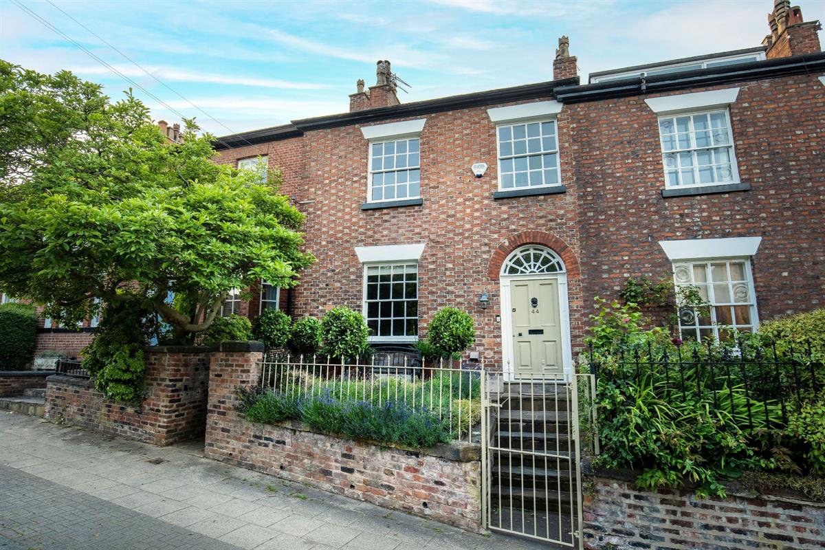 4 bed end of terrace house for sale in The Downs, Altrincham 18