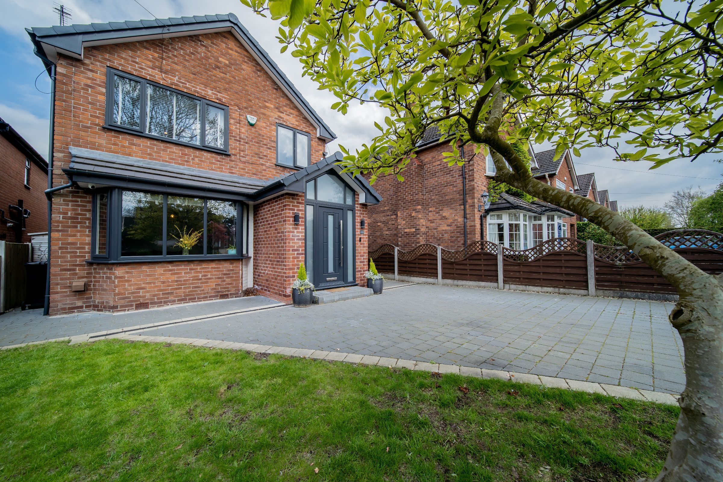 4 bed detached house for sale in Grove Lane, Hale 33