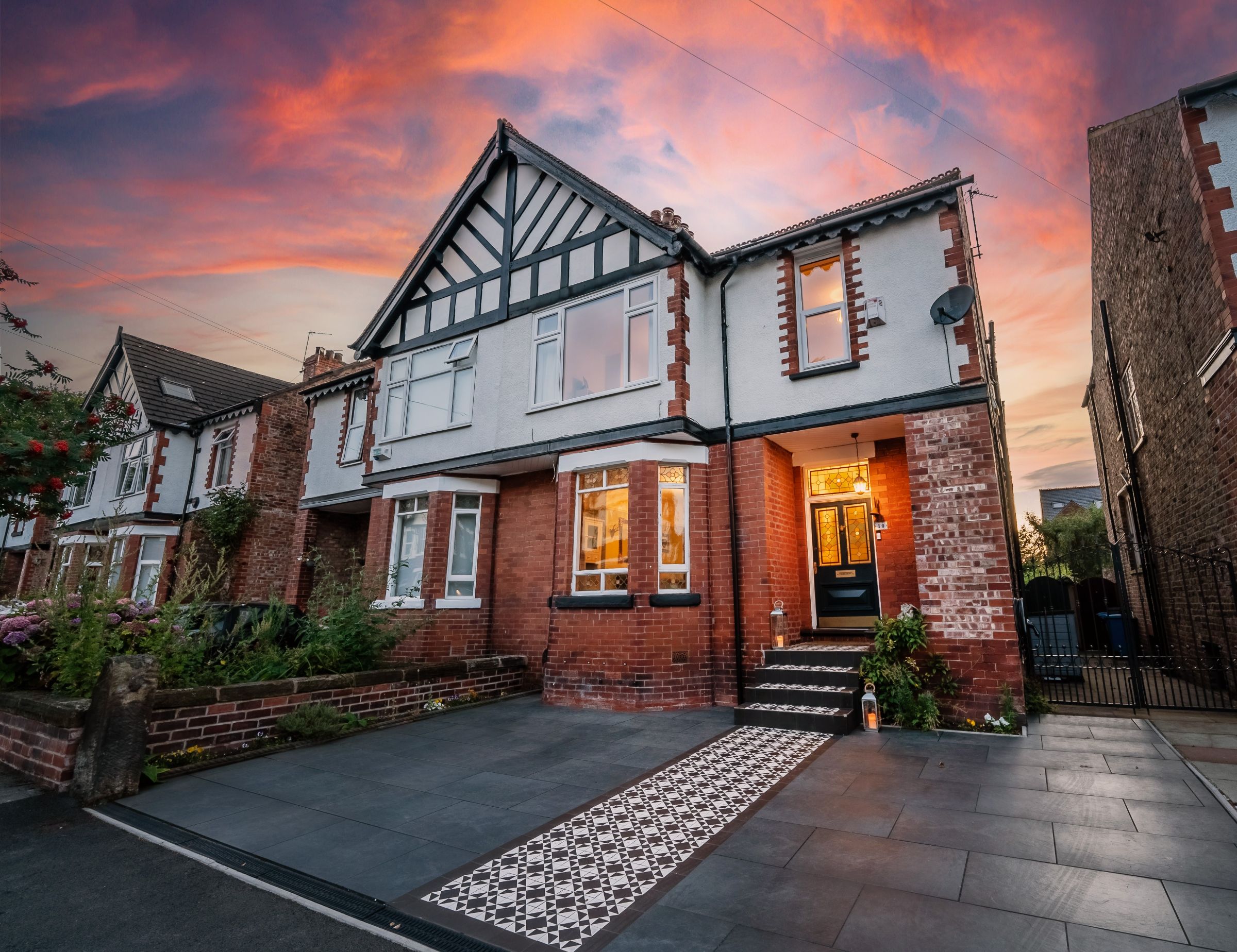 5 bed semi-detached house for sale in Park Avenue, Altrincham  - Property Image 1