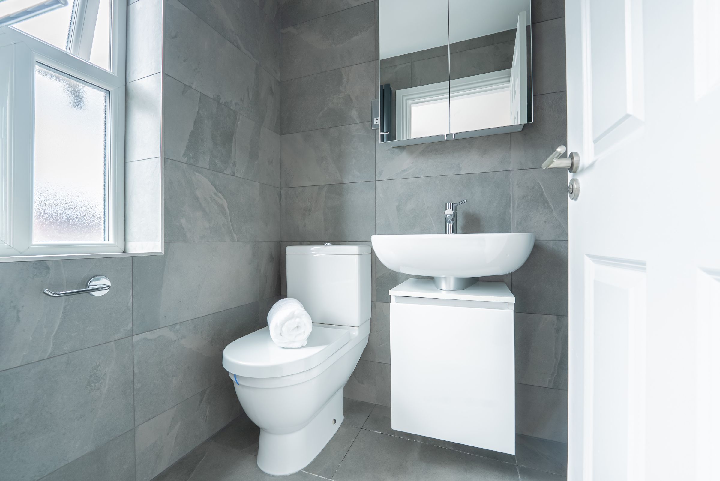 4 bed semi-detached house for sale in Hale, Altrincham 8