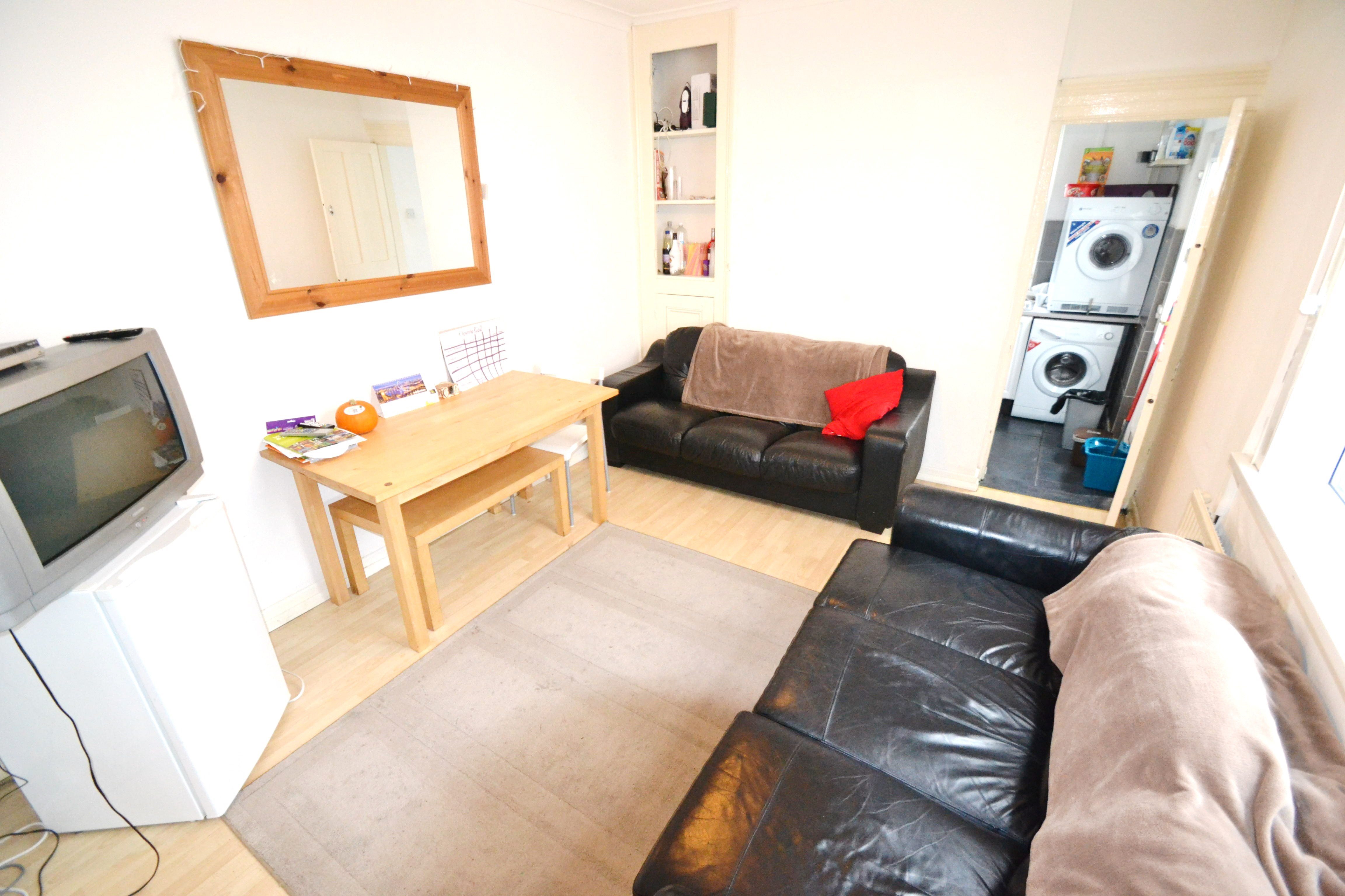 1 bed house to rent in Rawden Place, City Centre 0