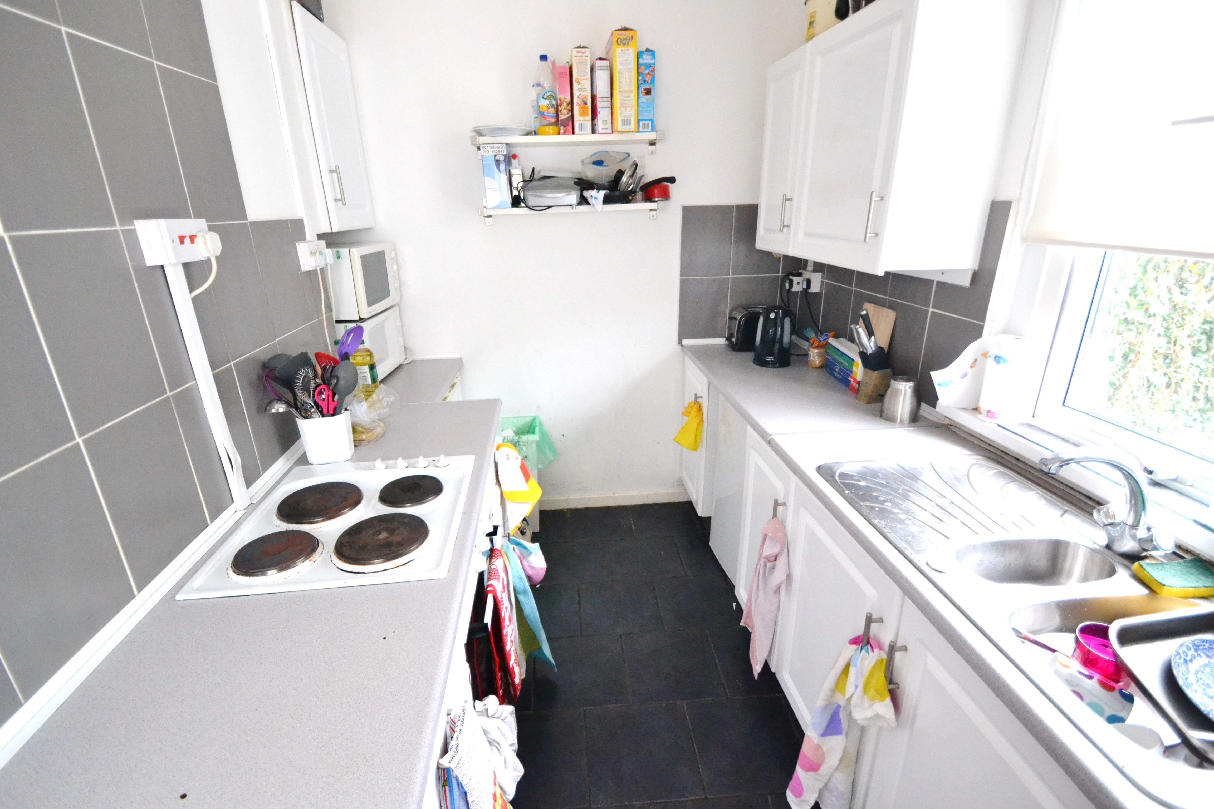 1 bed house / flat share to rent in Rawden Place, City Centre  - Property Image 2