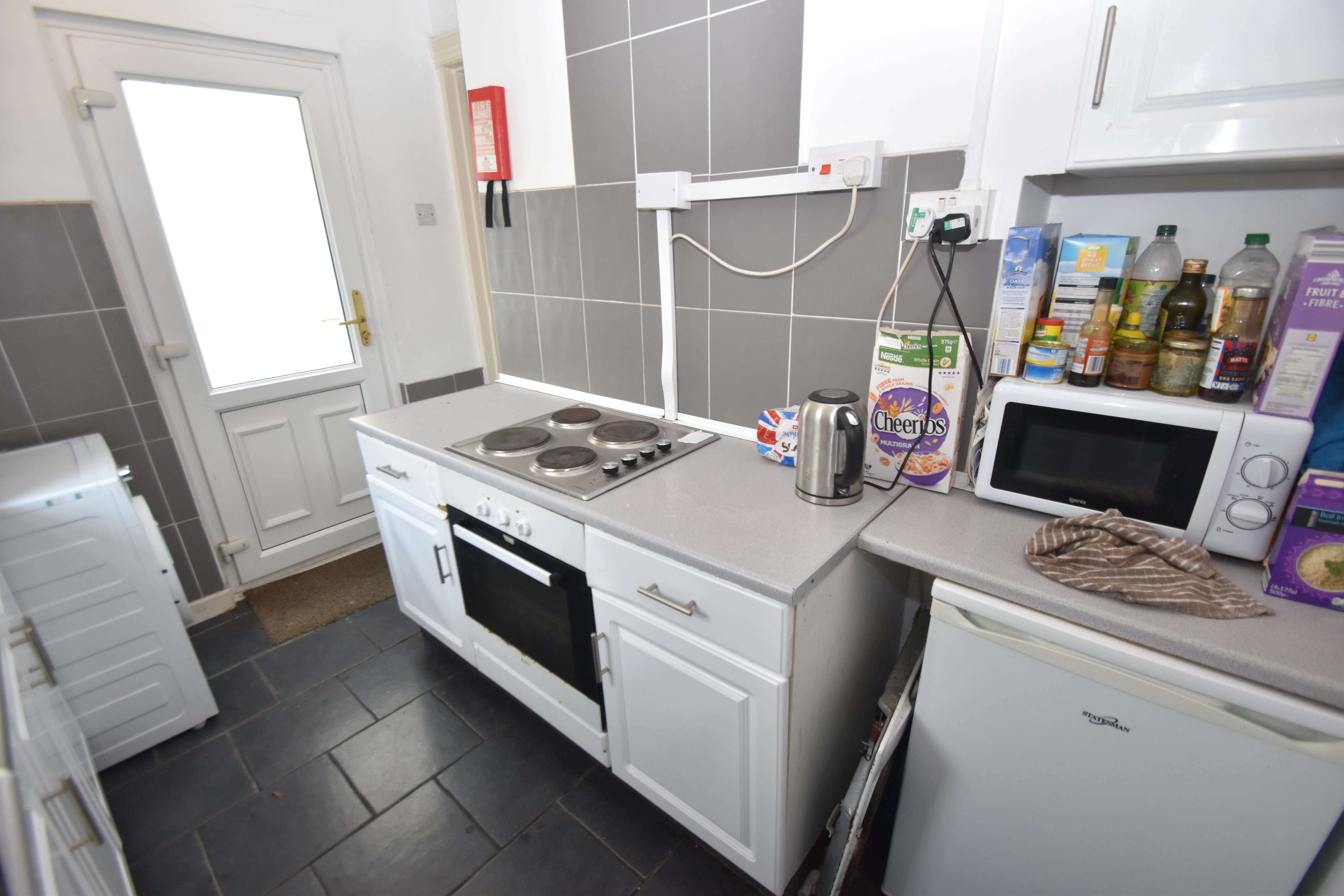 1 bed house / flat share to rent in Rawden Place, City Centre 5