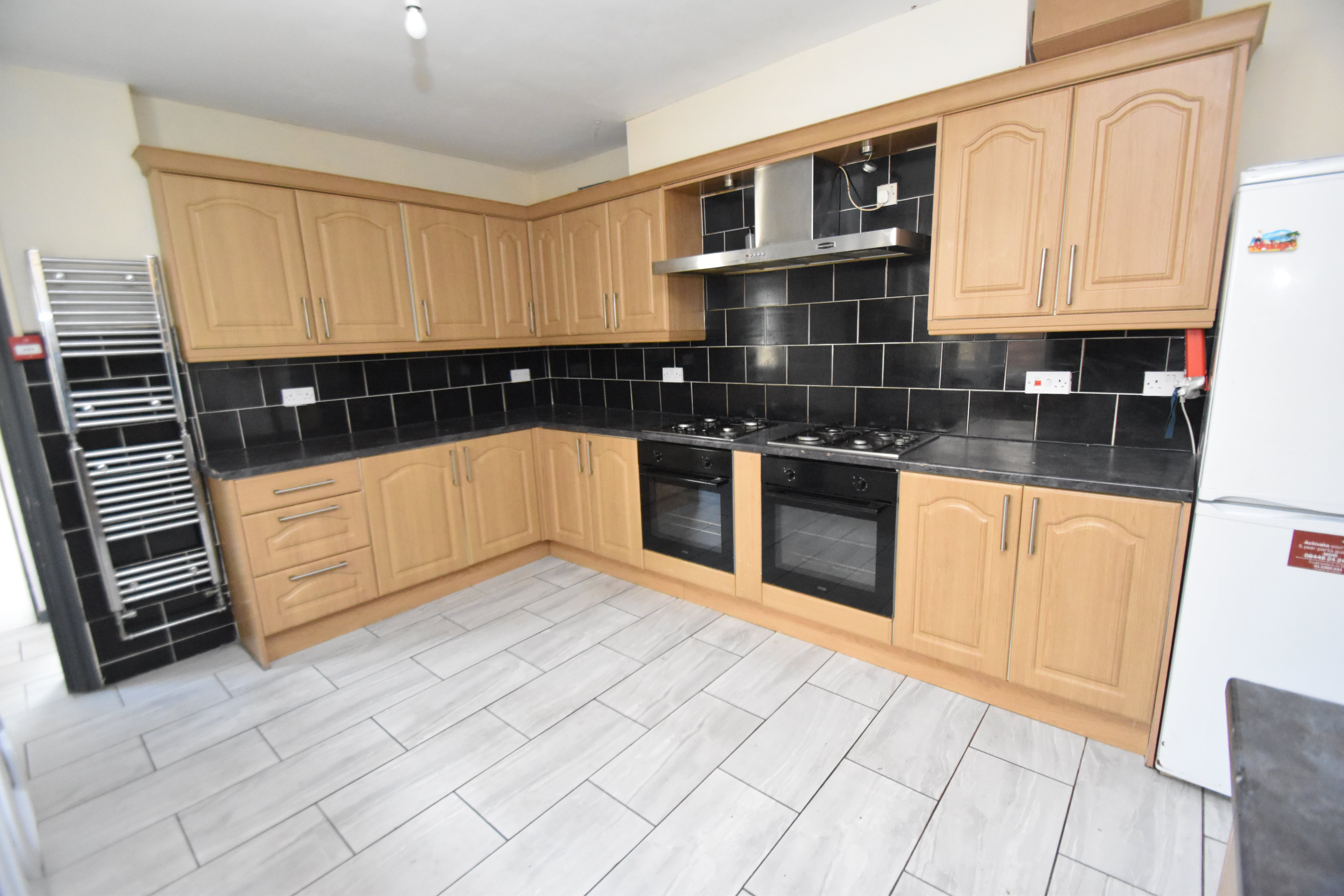 8 bed house to rent in Harriet Street, CATHAYS 2