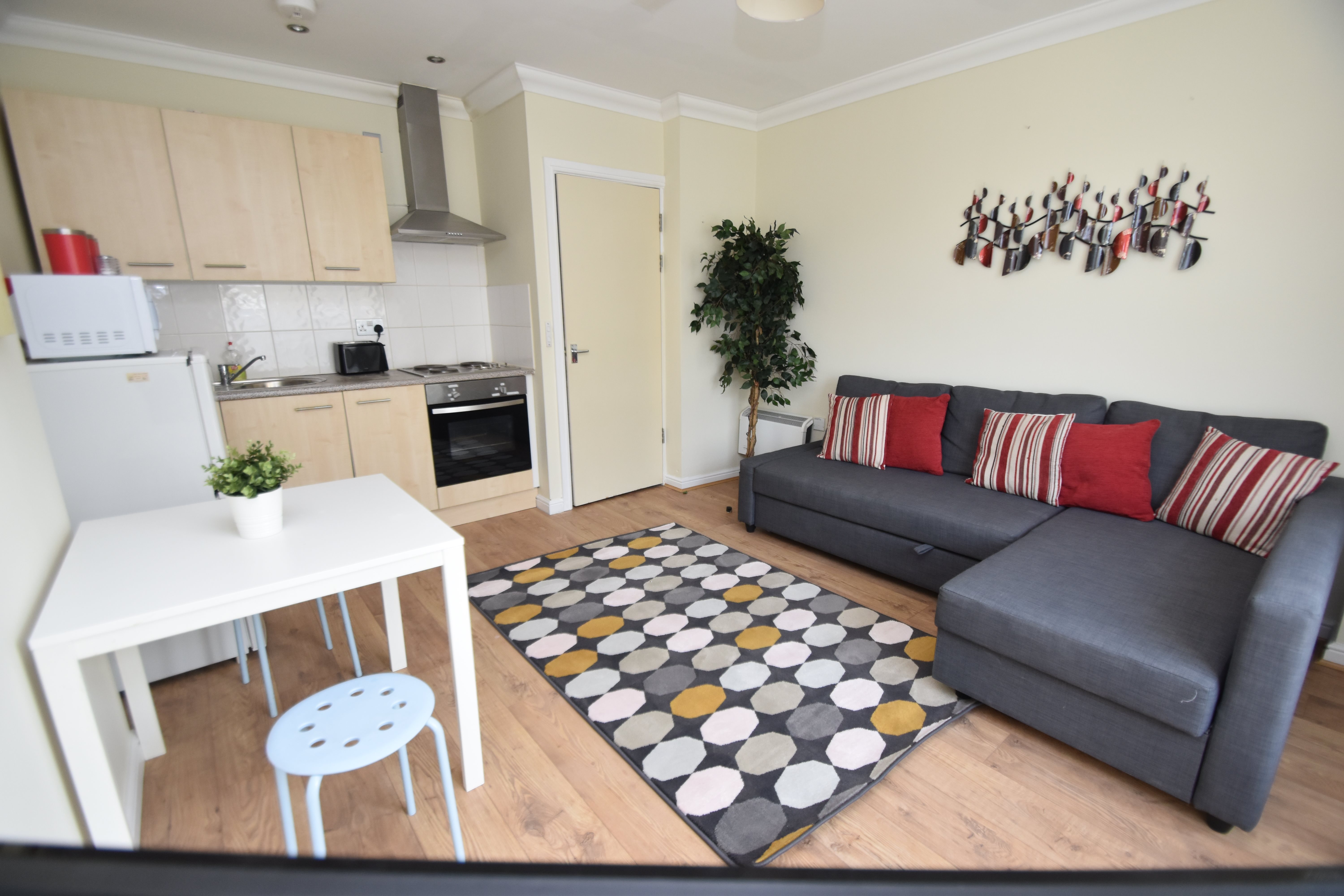 1 bed flat to rent in Green Street, RIVERSIDE  - Property Image 1