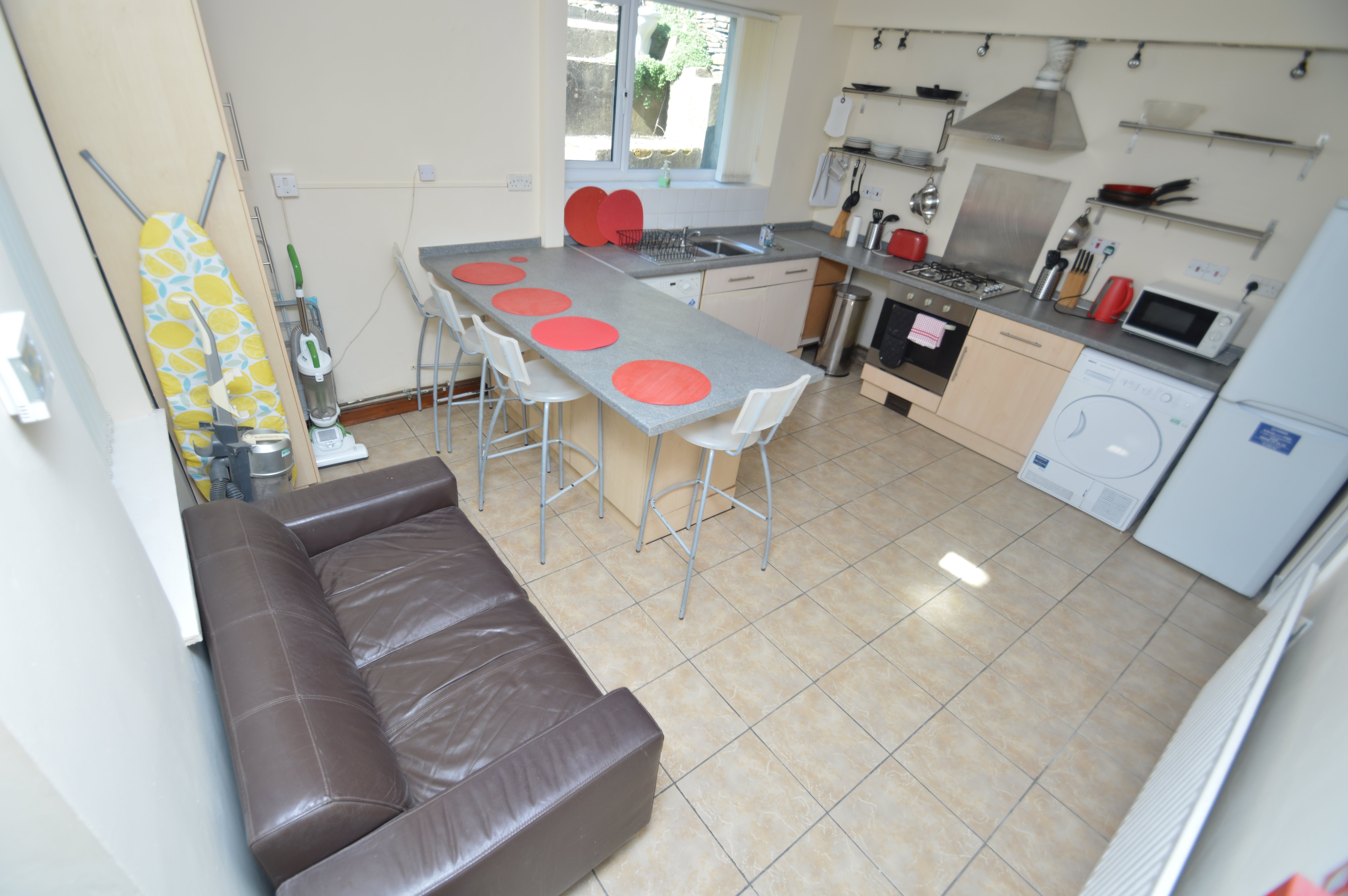1 bed house / flat share to rent in Wood Road , Treforest   - Property Image 4
