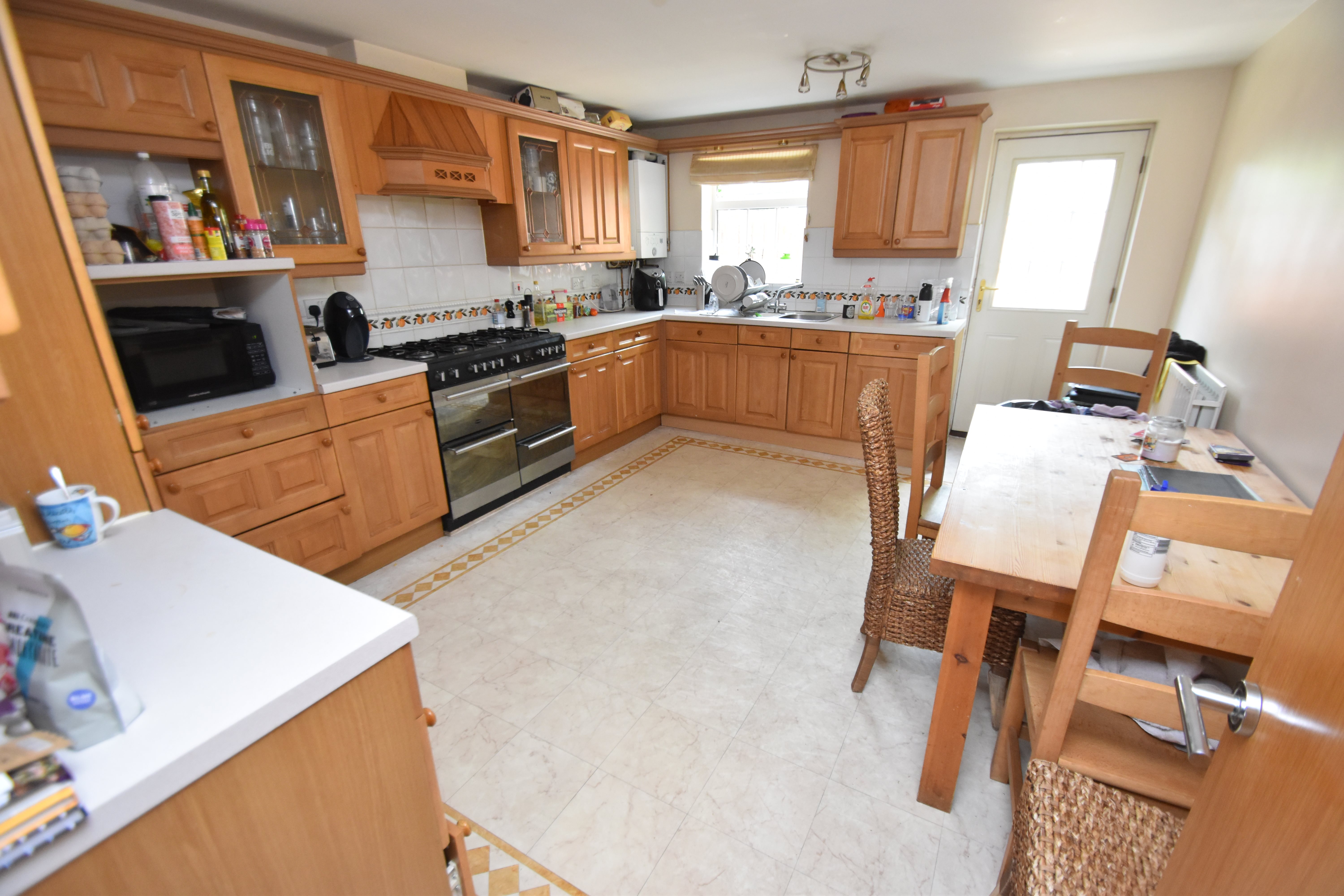 3 bed house to rent in Doe Close, Penylan 1