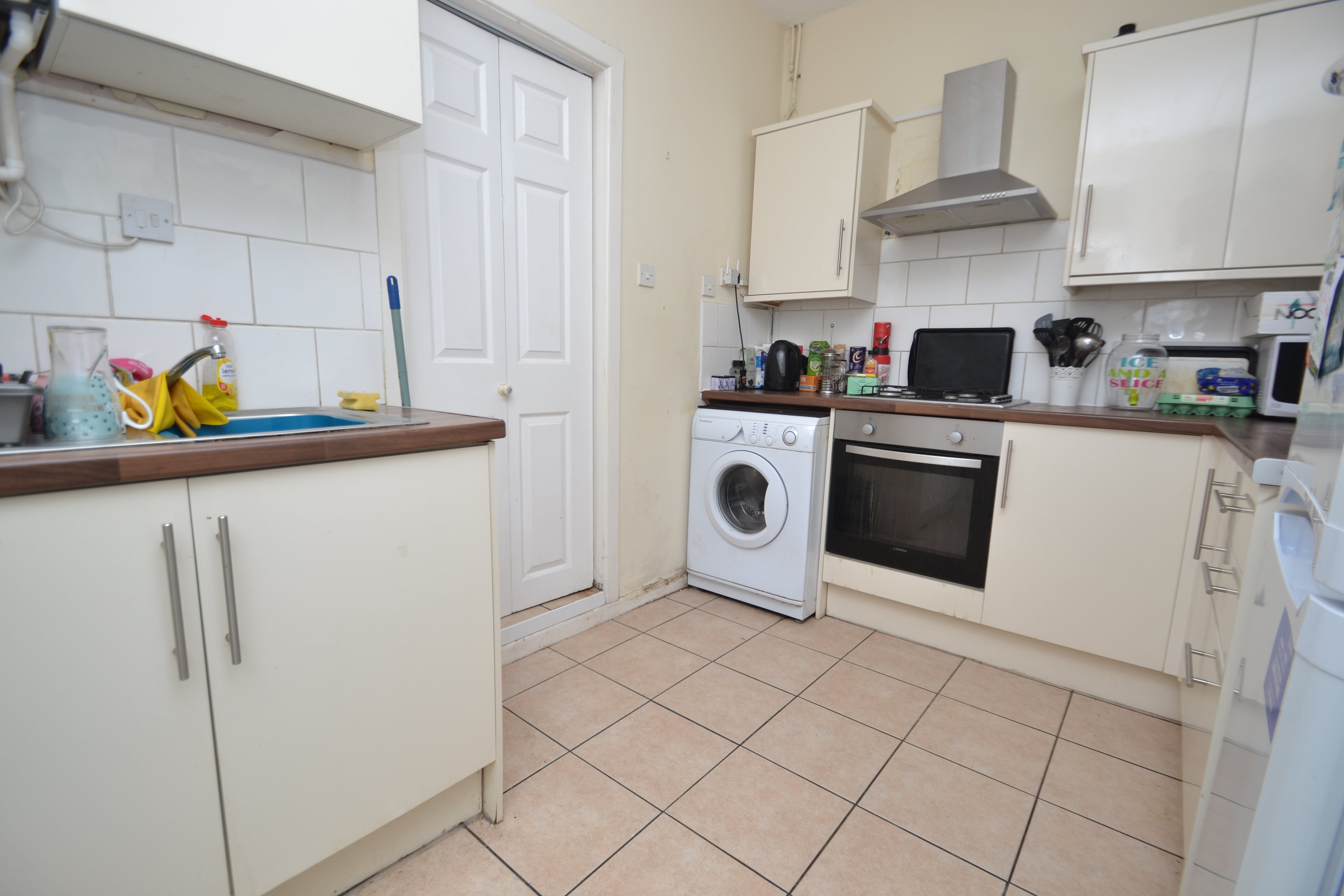 4 bed house to rent in Inglefield Avenue, Heath 8