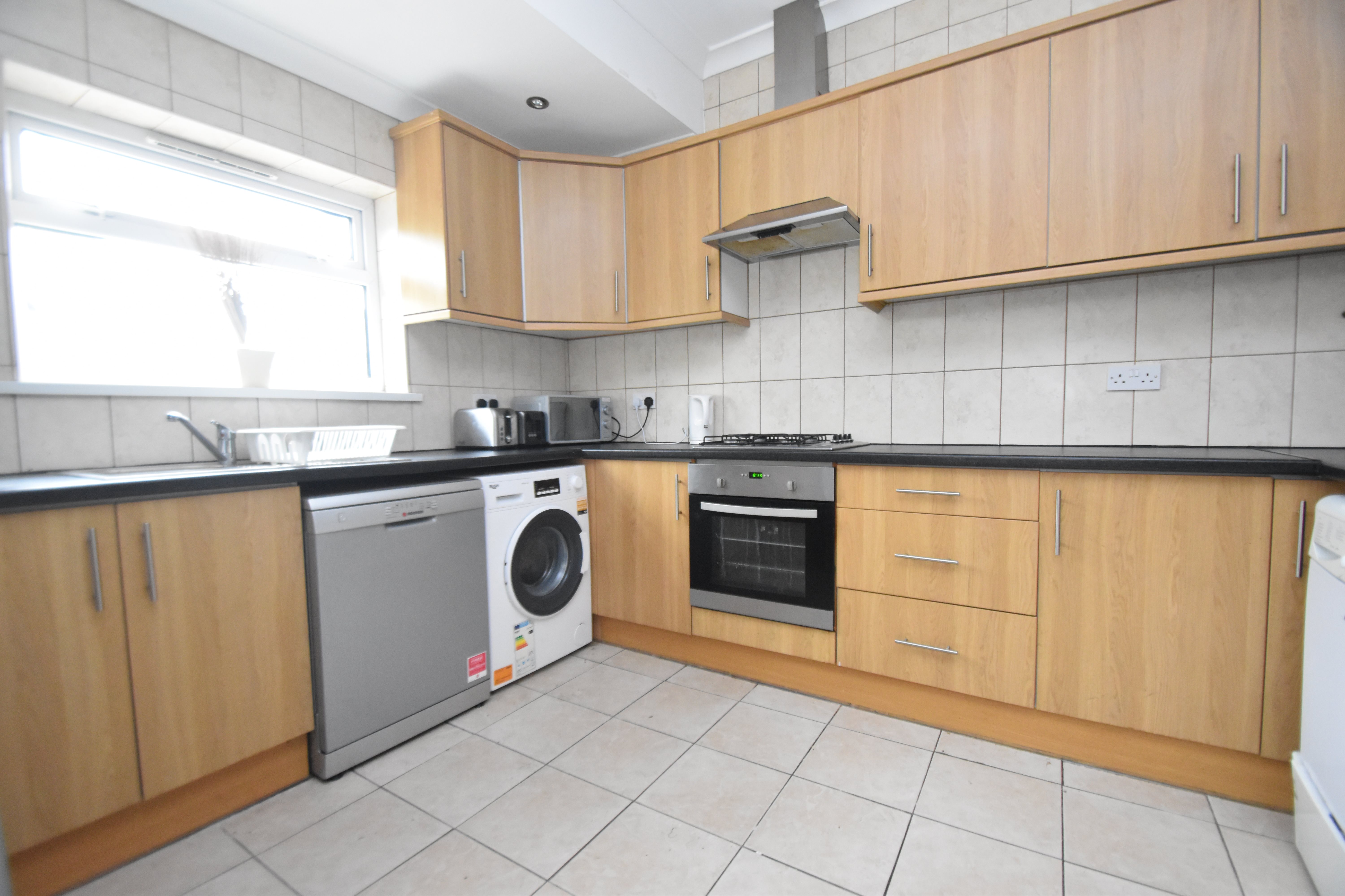 5 bed house to rent in Tewkesbury Street, Cathays  - Property Image 5