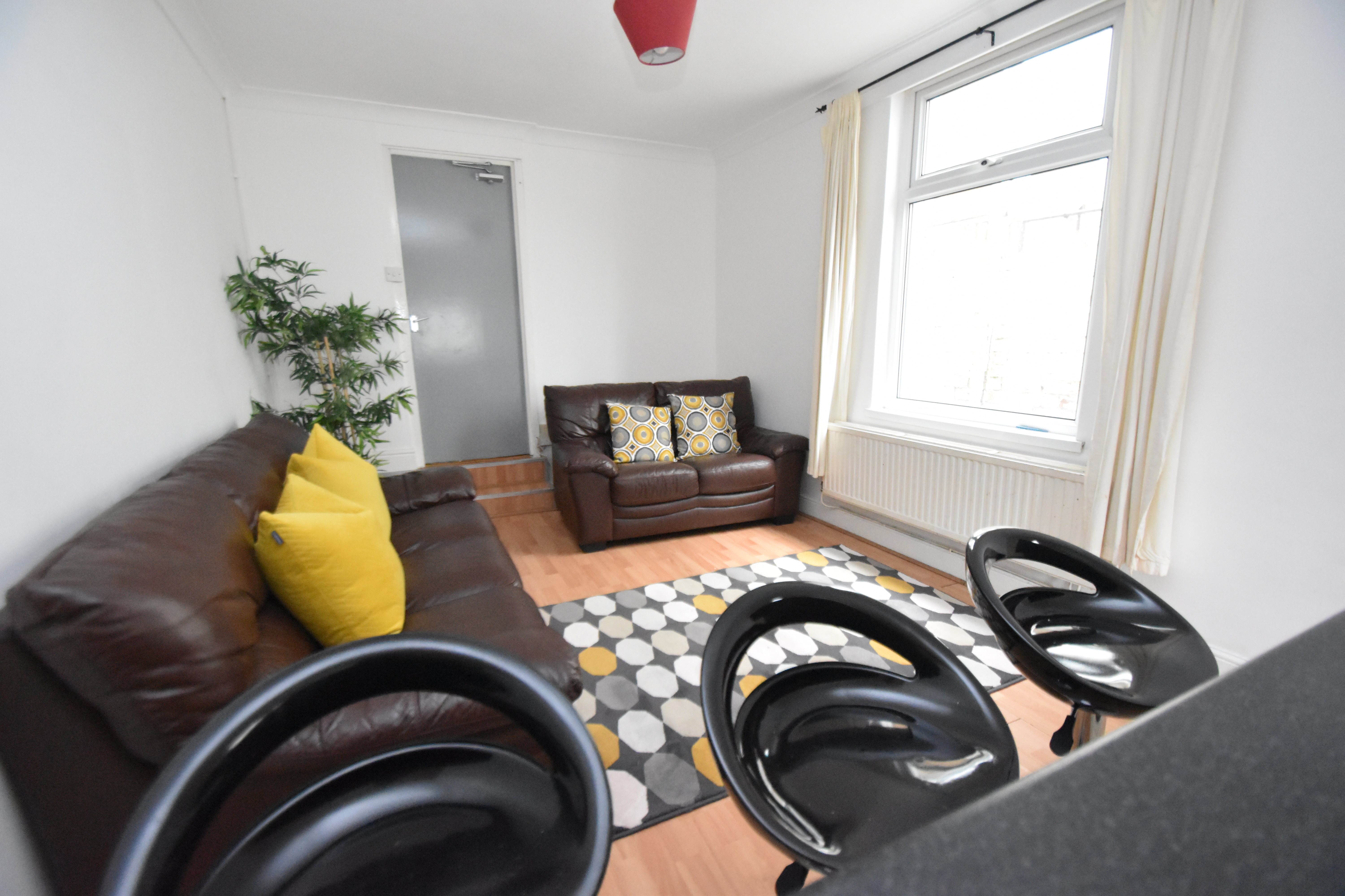 5 bed house to rent in Tewkesbury Street, Cathays 5