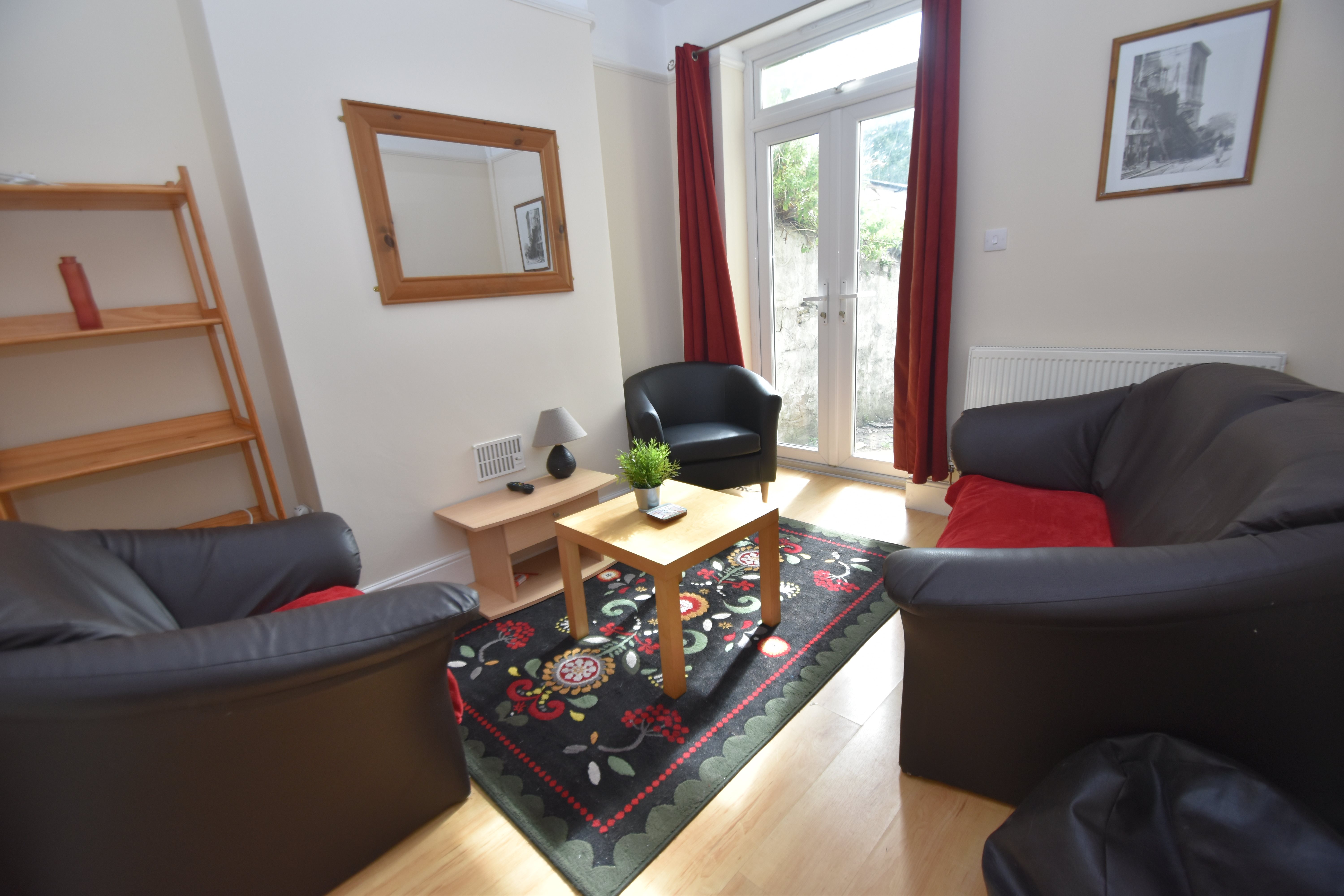4 bed house to rent in Whitchurch Place, Cathays  - Property Image 1