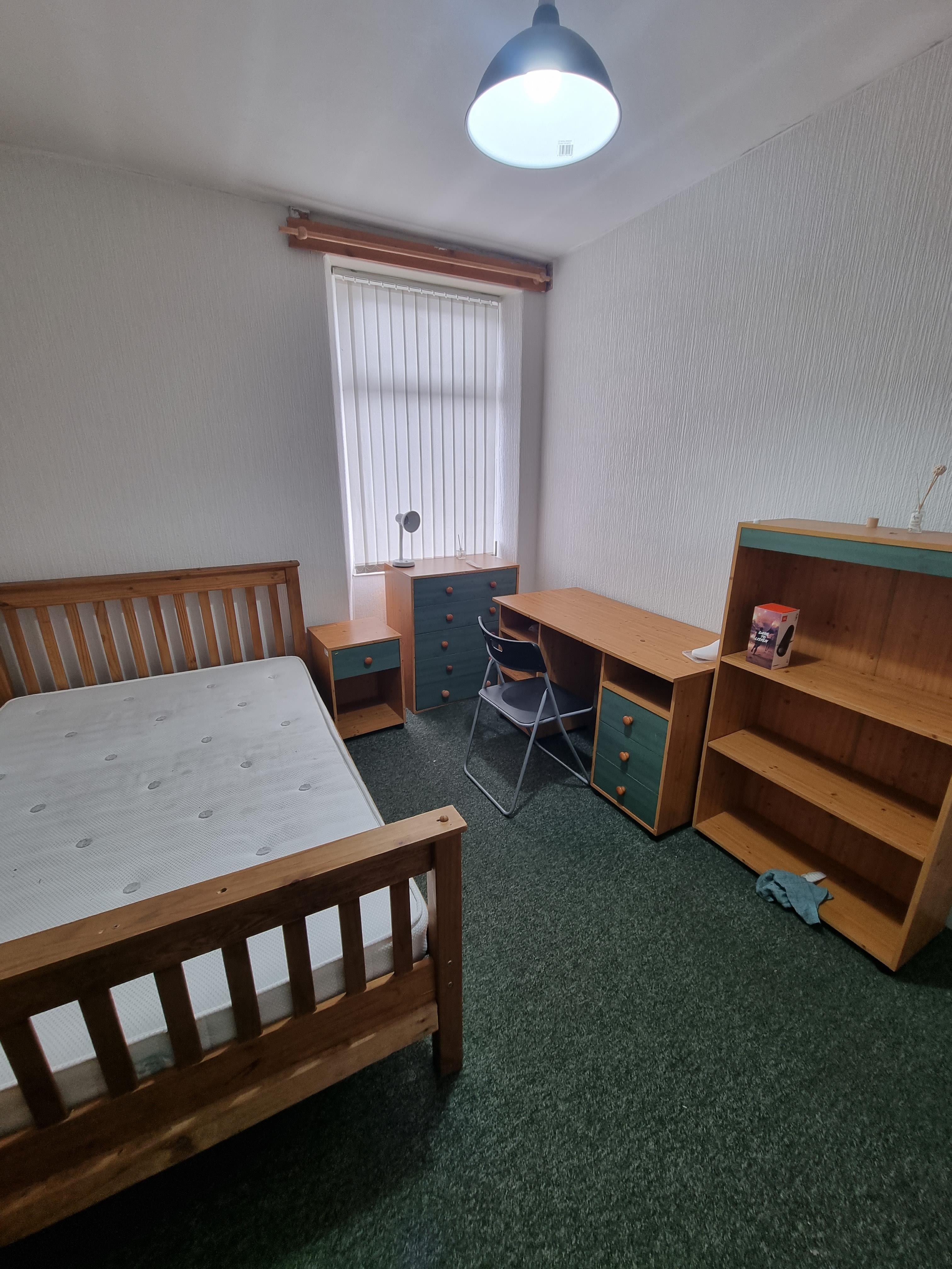 1 bed house / flat share to rent in Wood Road , Treforest  5