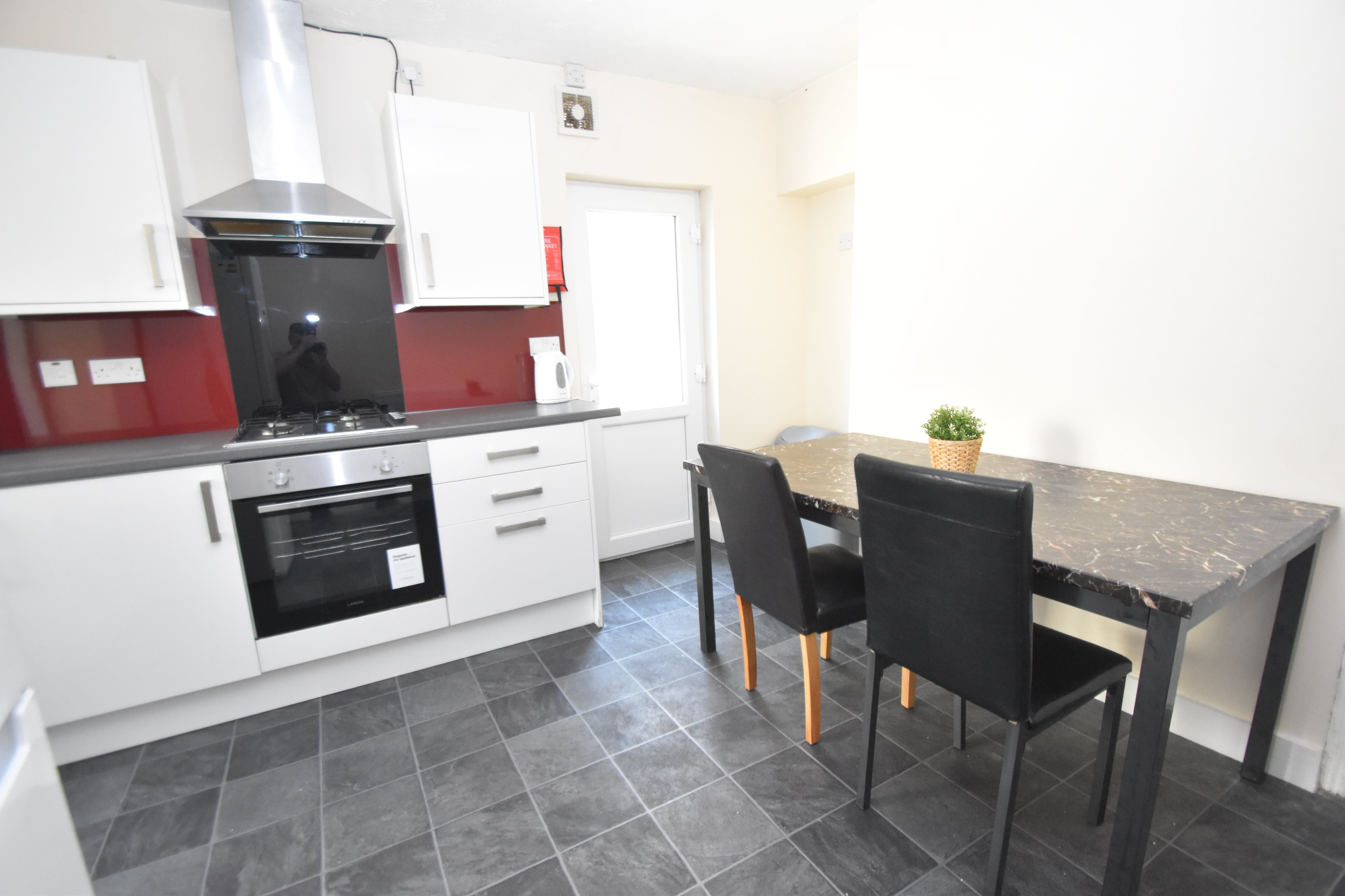 5 bed house to rent in Monthermer Road, Cathays  - Property Image 1