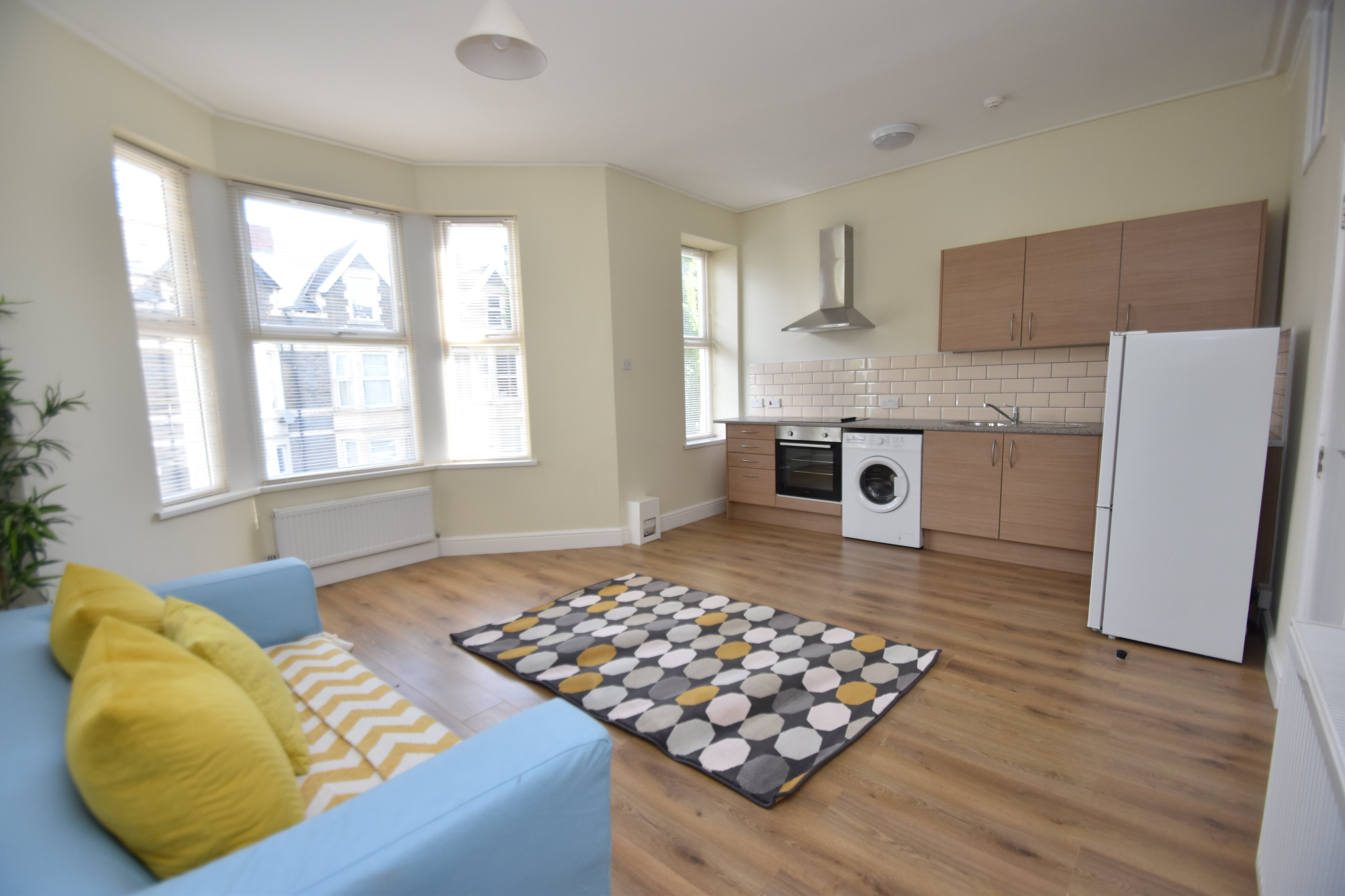 1 bed flat to rent in Connaught Road, ROATH 0