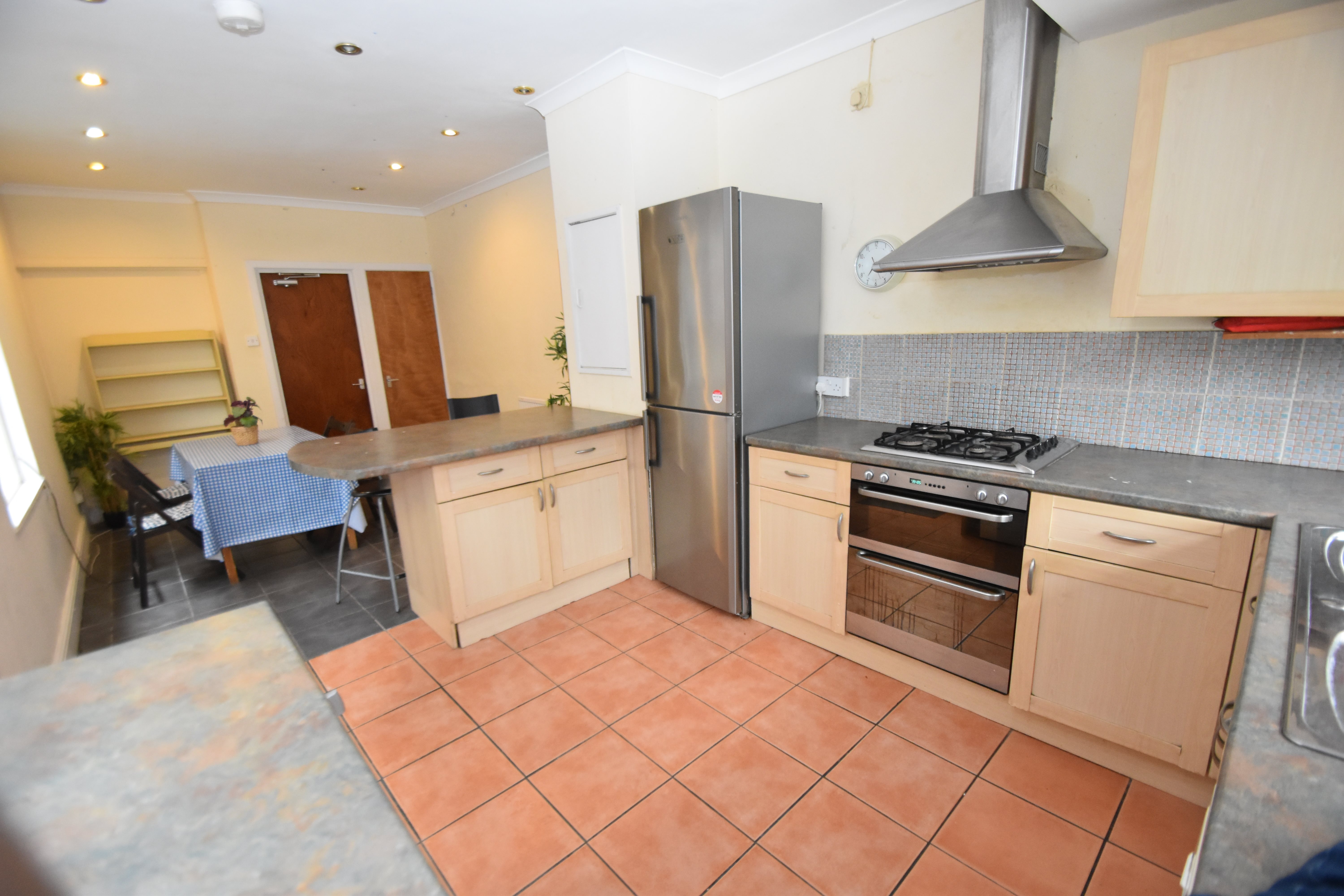 4 bed house to rent in Dogfield Street, Cathays 4
