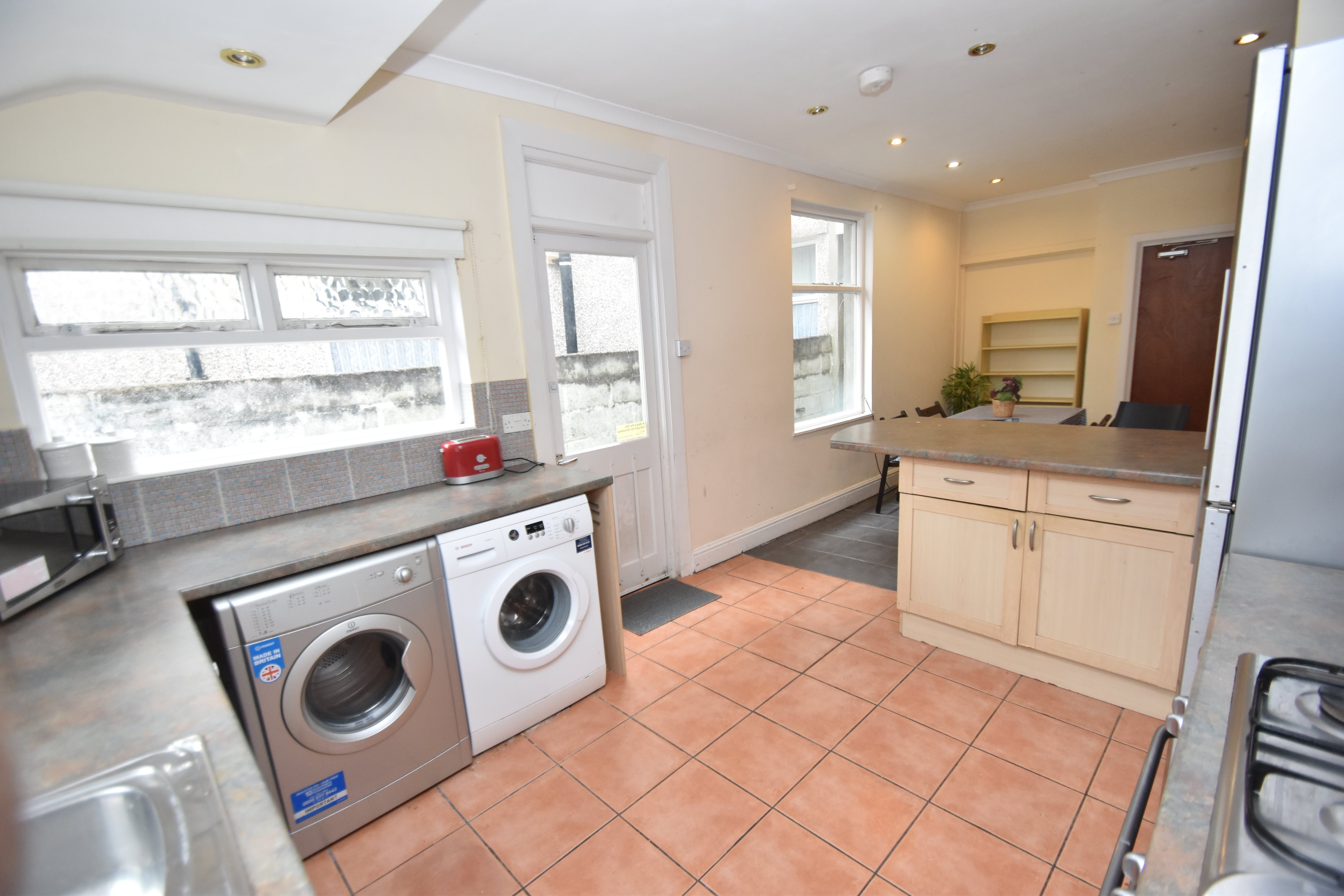 4 bed house to rent in Dogfield Street, Cathays  - Property Image 7