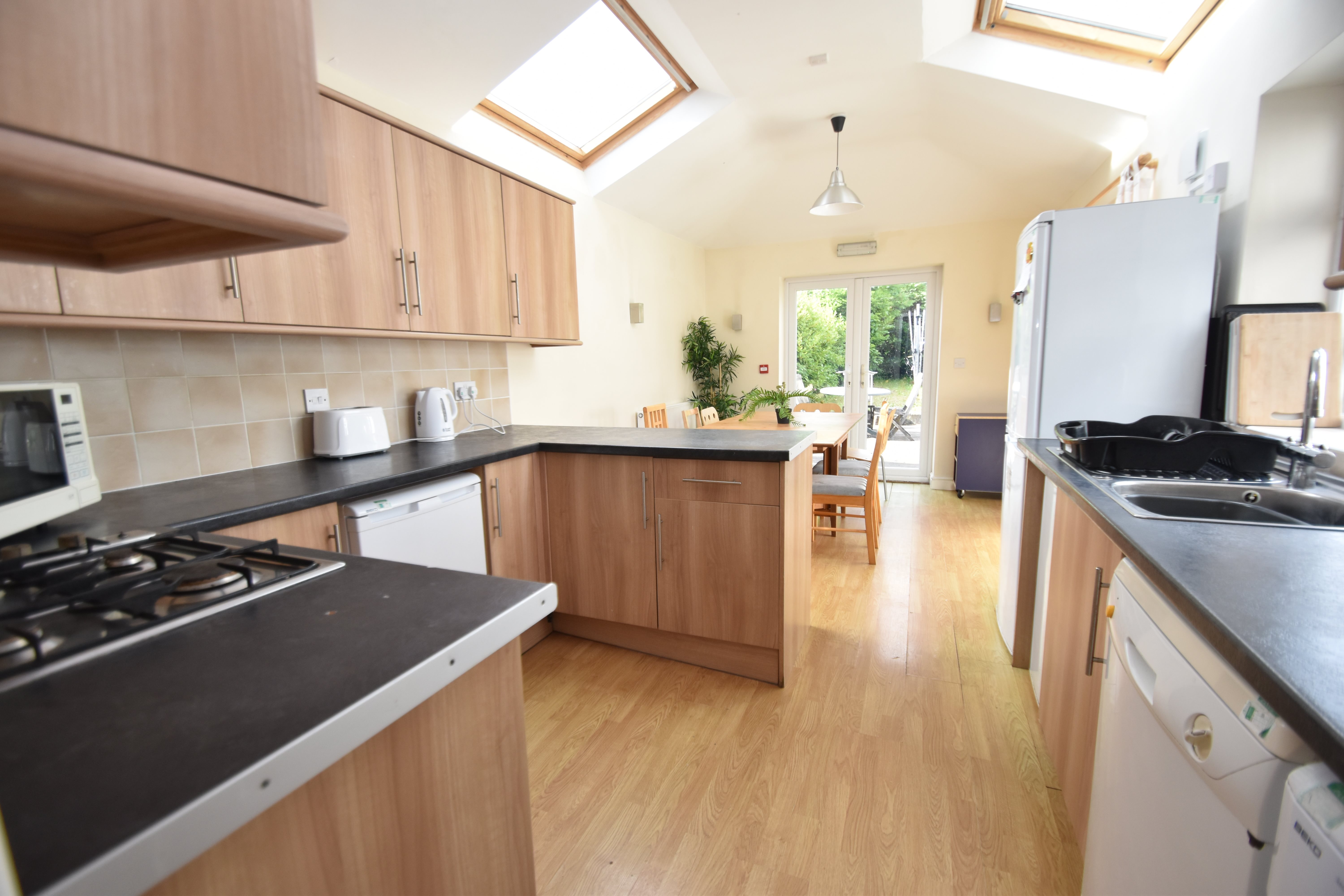 6 bed house to rent in Minny Street, Cathays - Property Image 1