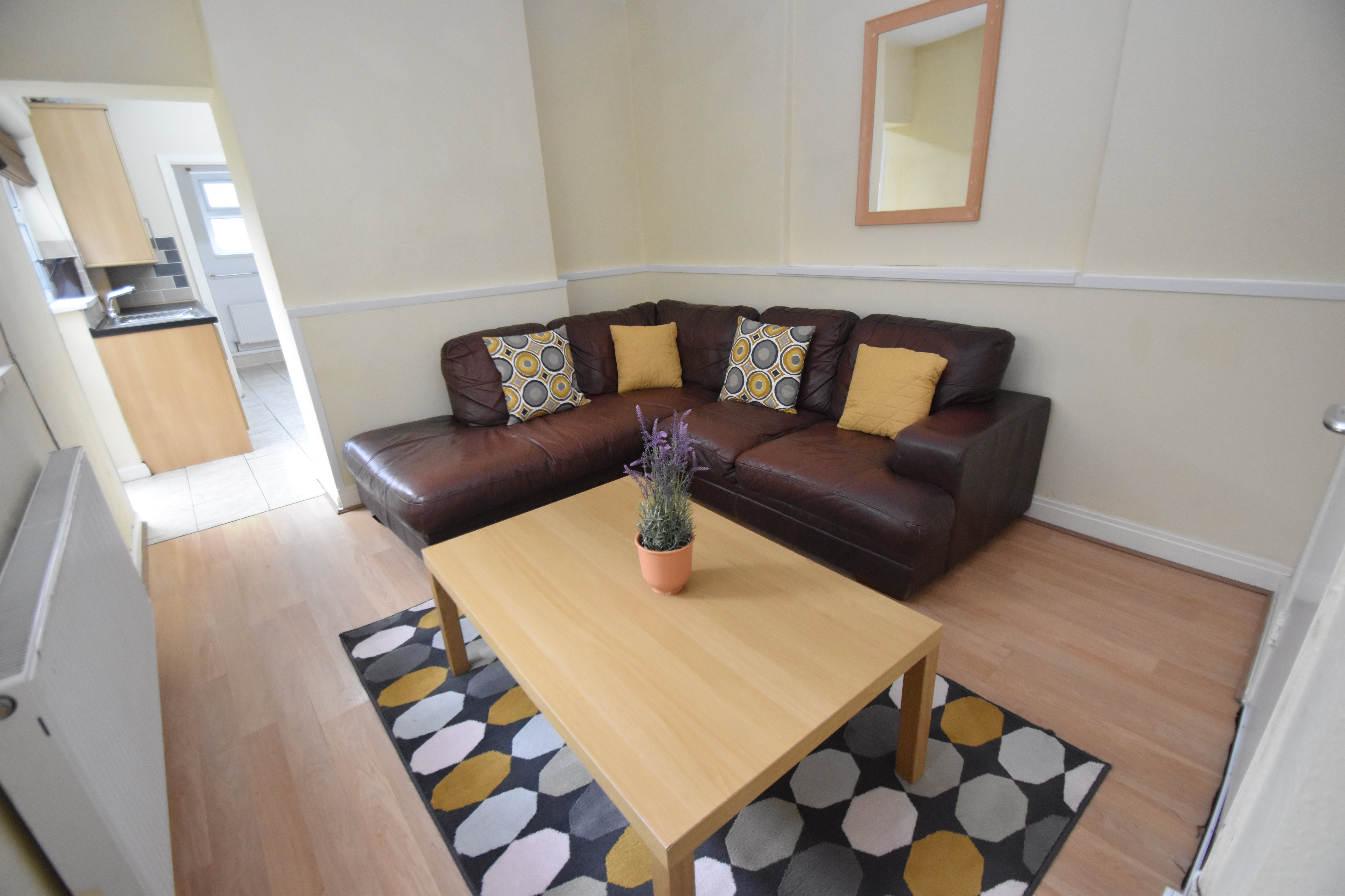 4 bed house to rent in Daniel Street, Cathays 1