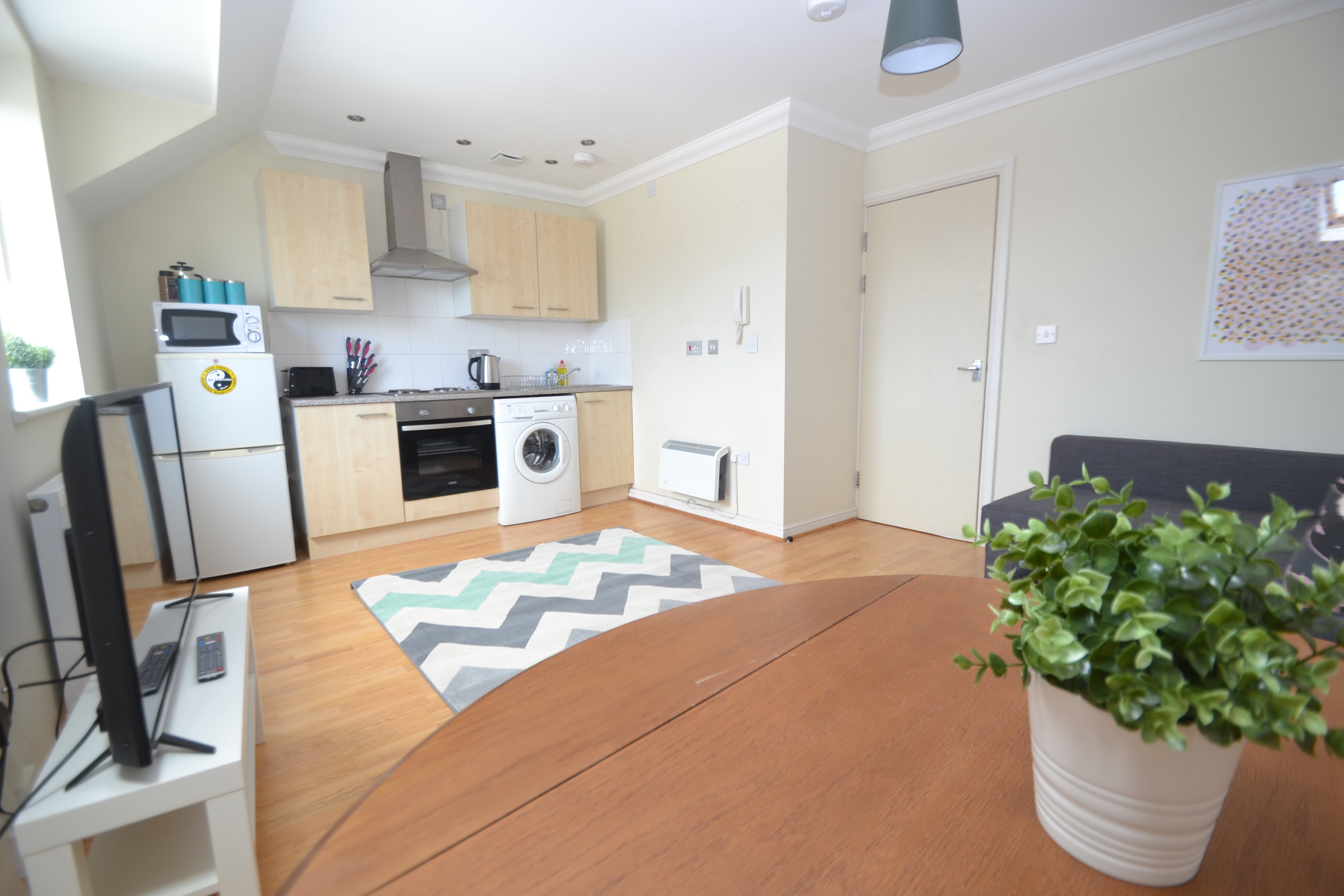 1 bed flat to rent in Green Street, RIVERSIDE 6