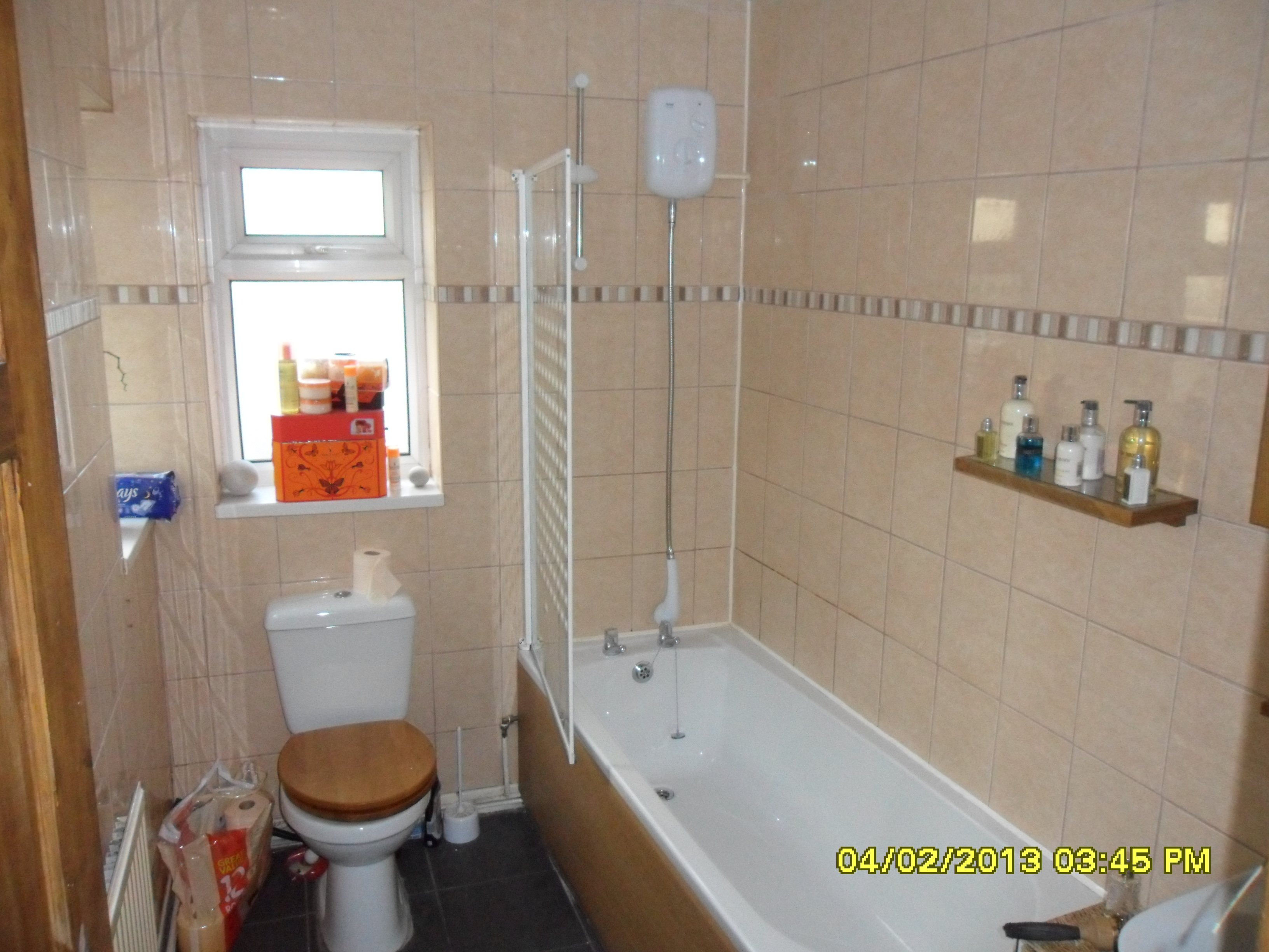 2 bed house to rent in Park Street , Treforest 3