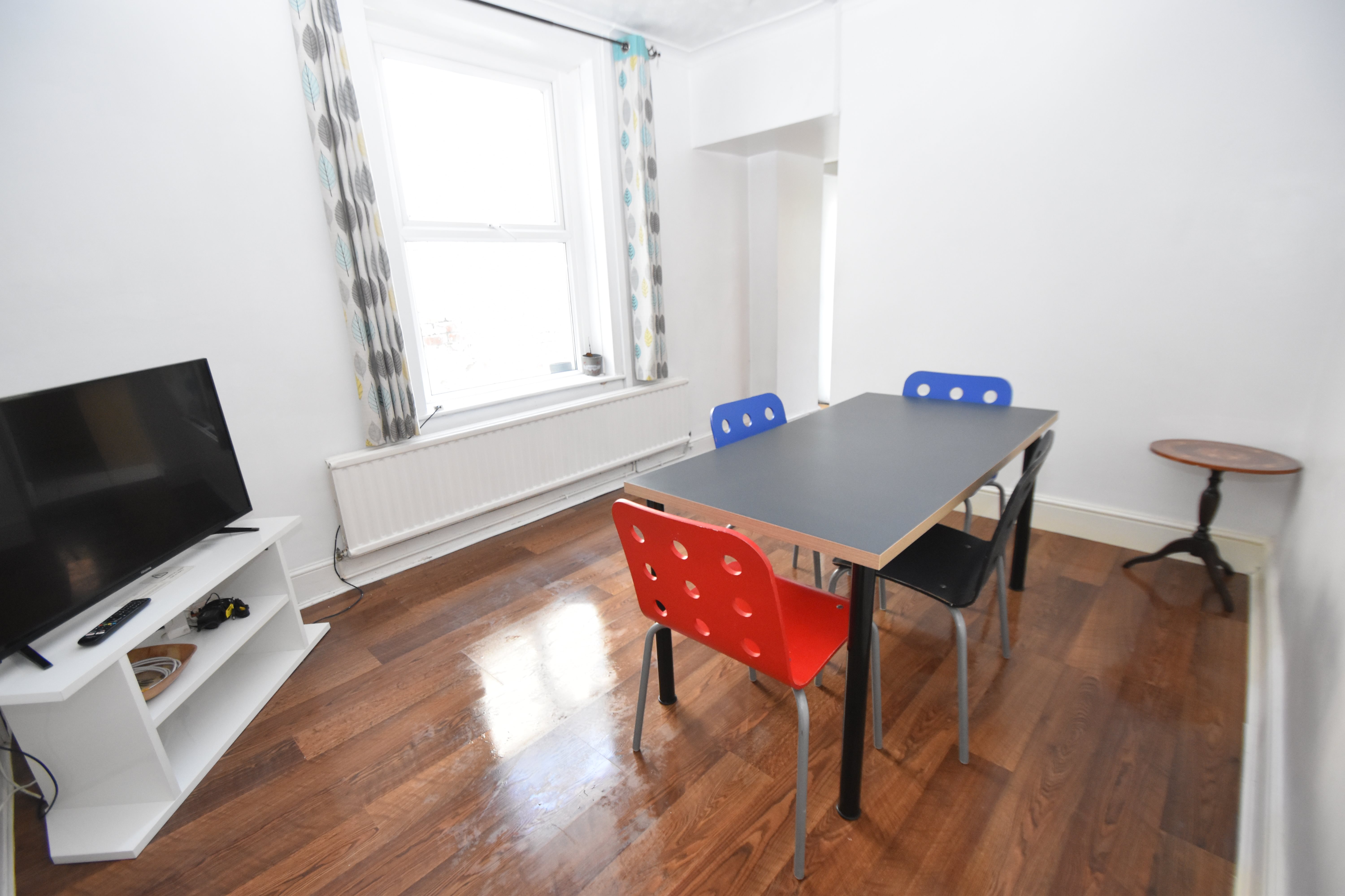 4 bed house to rent in Manor Street, Heath 23