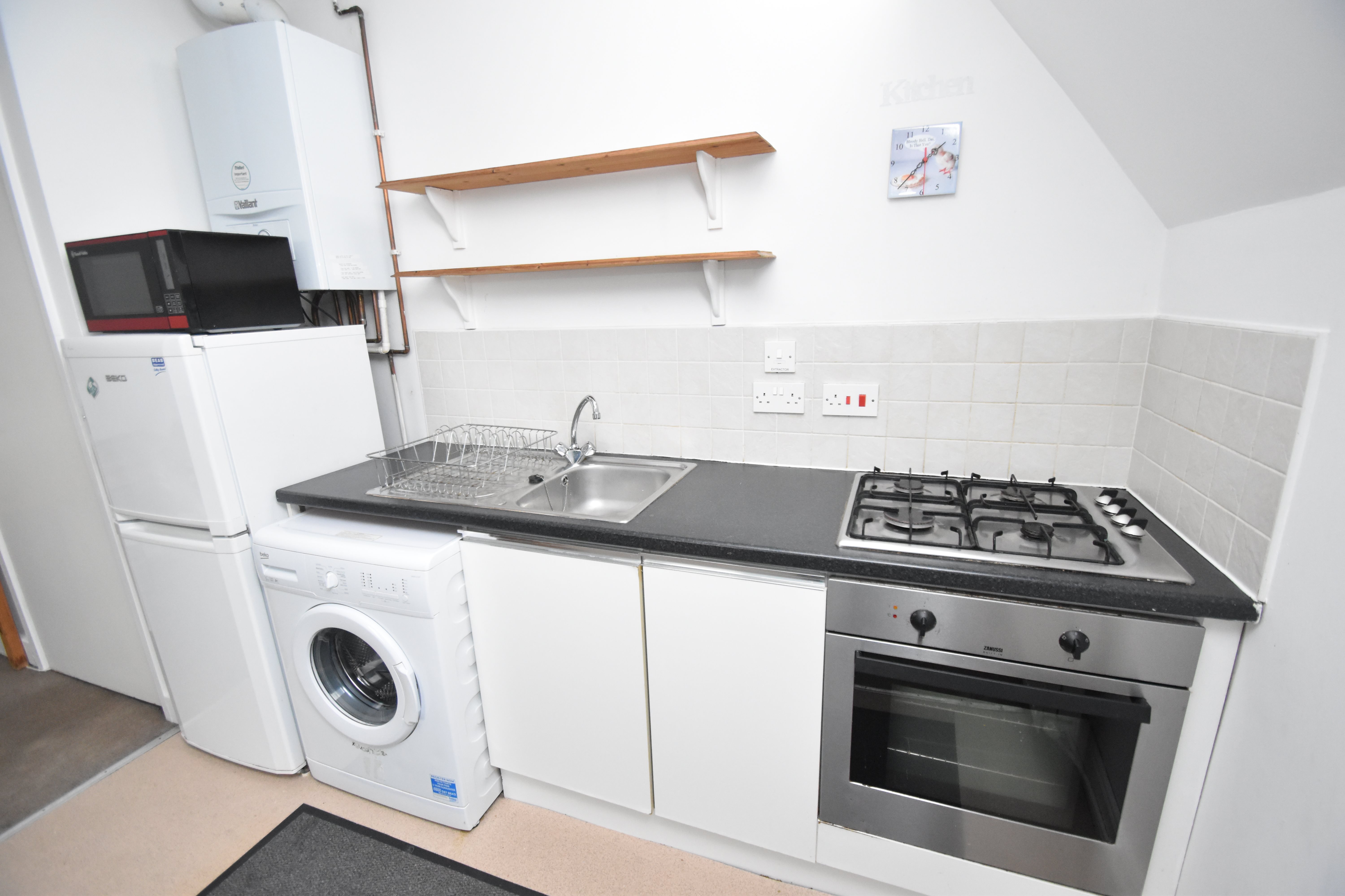 1 bed flat to rent in Woodville Road, Cathays 3
