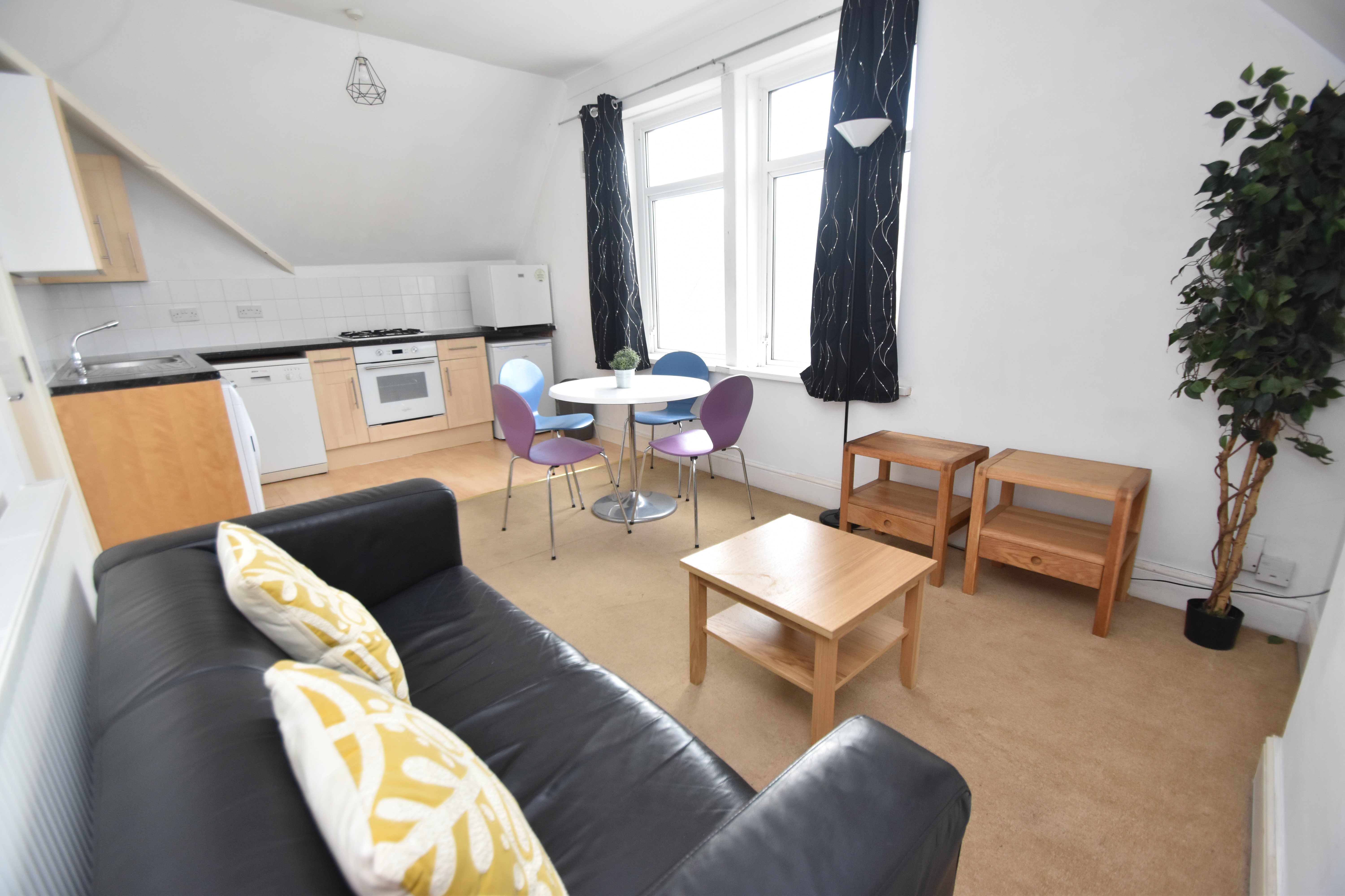 1 bed flat to rent in Malefant street, Cathays 0
