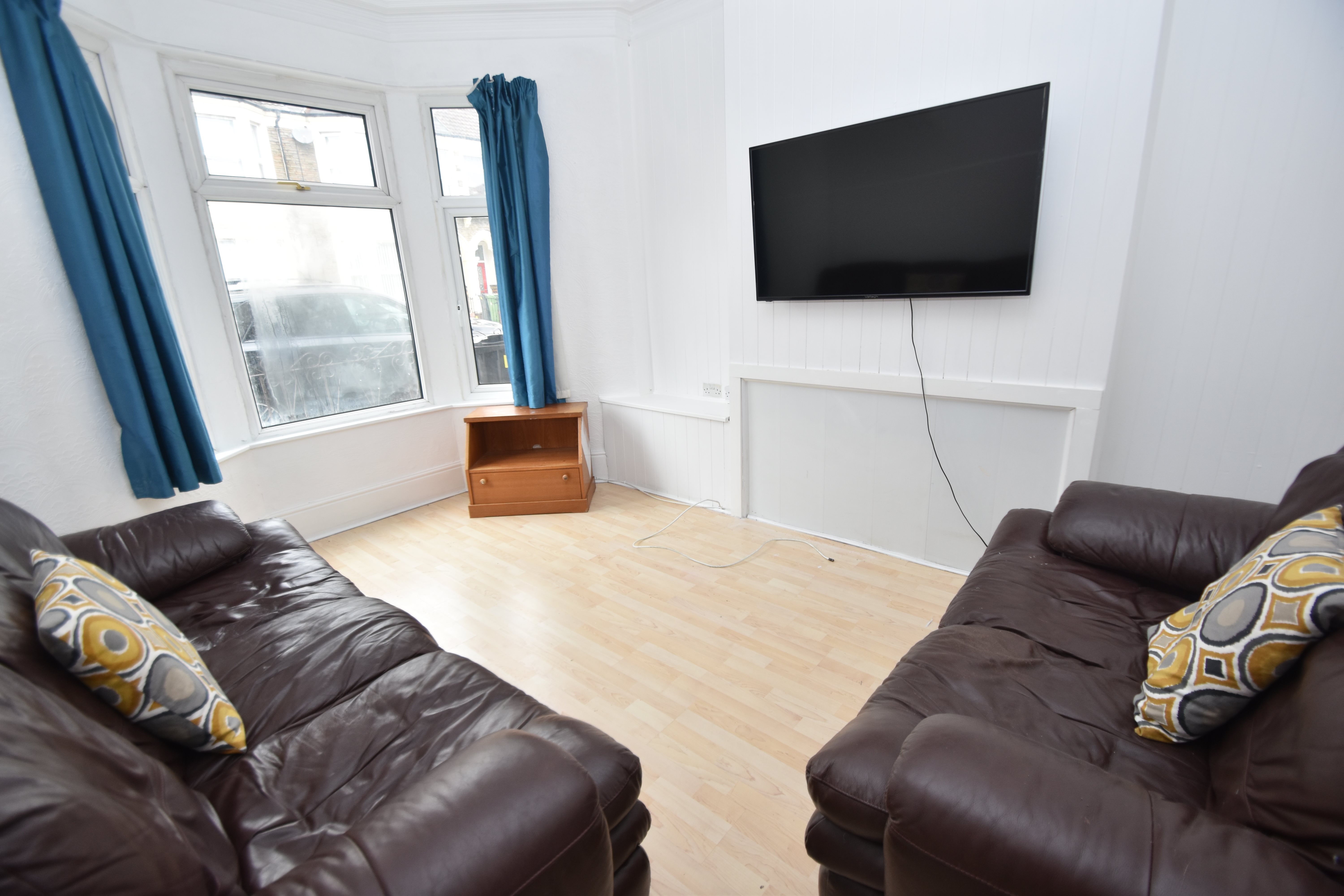 4 bed house to rent in Malefant Street, Cathays 0