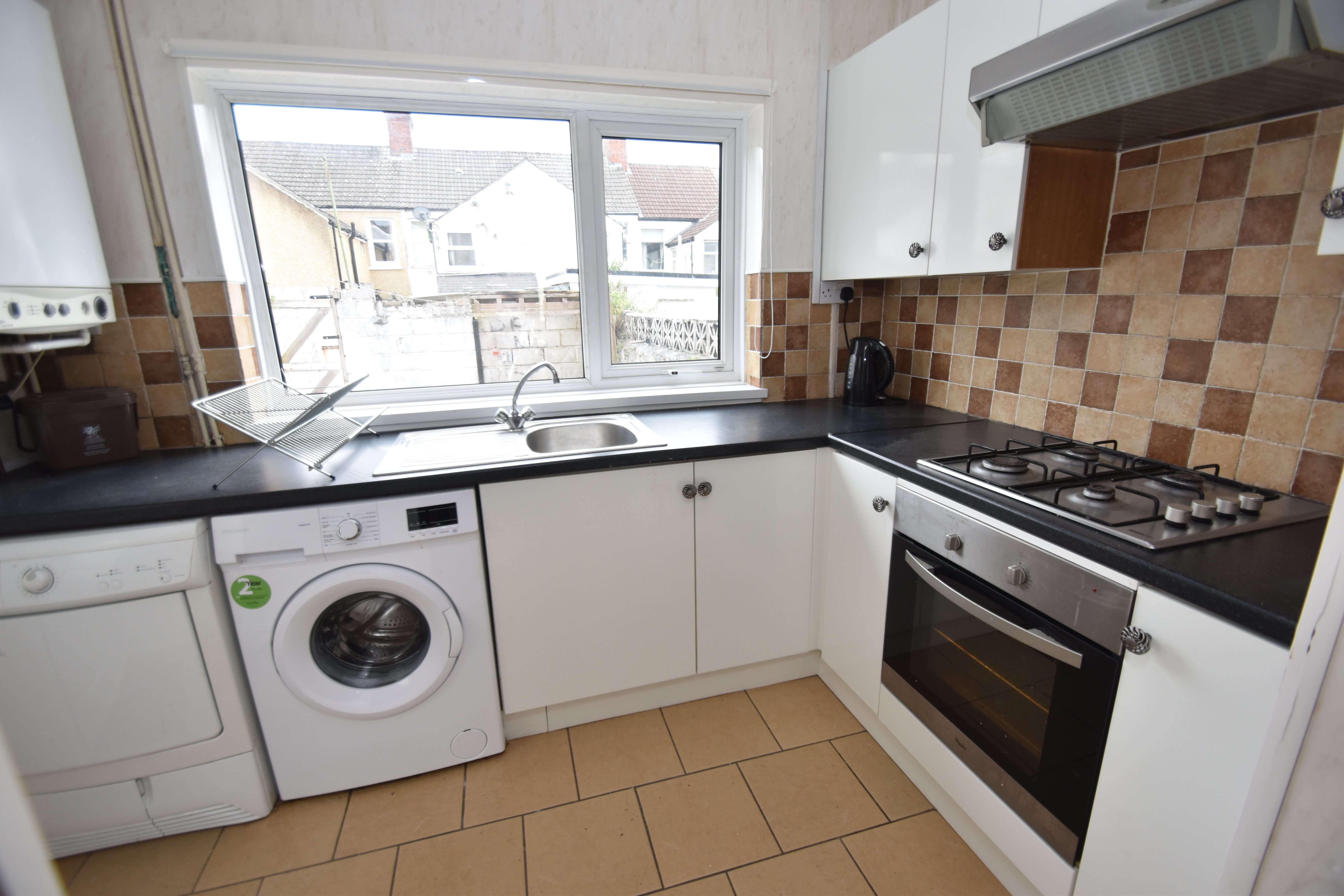 4 bed house to rent in Malefant Street, Cathays 1