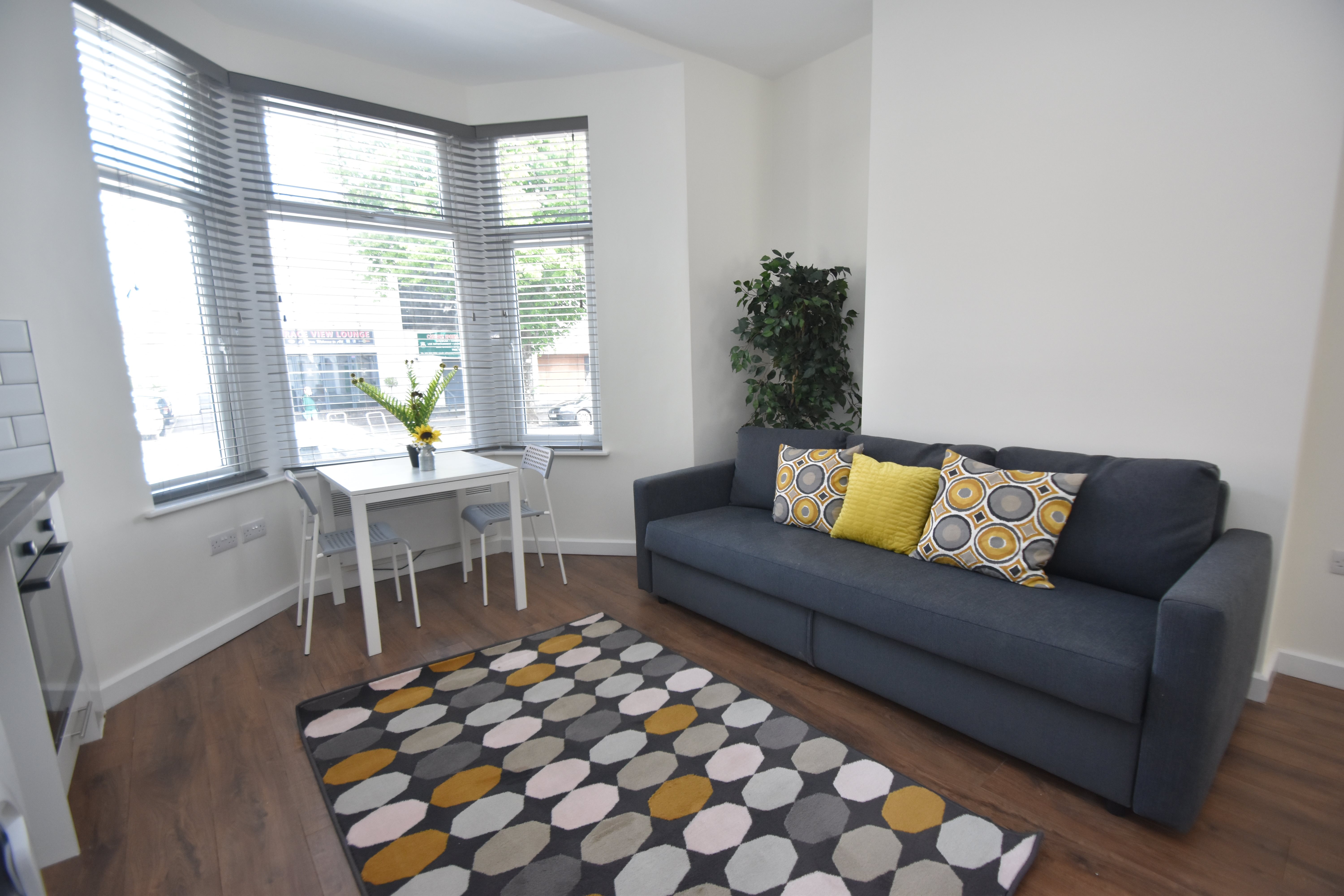 1 bed flat to rent in Cathays Terrace, Cathays 2