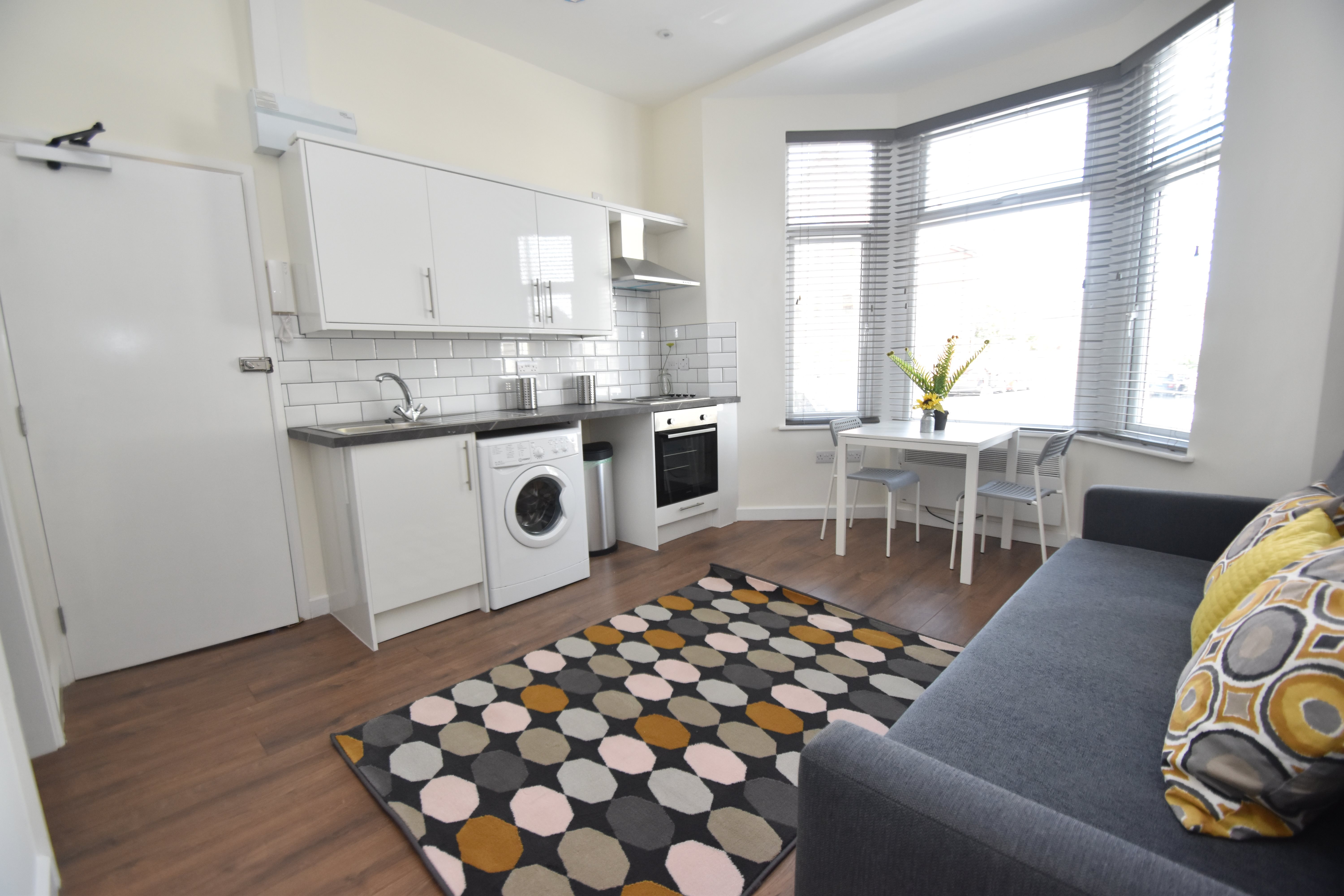 1 bed flat to rent in Cathays Terrace, Cathays 0